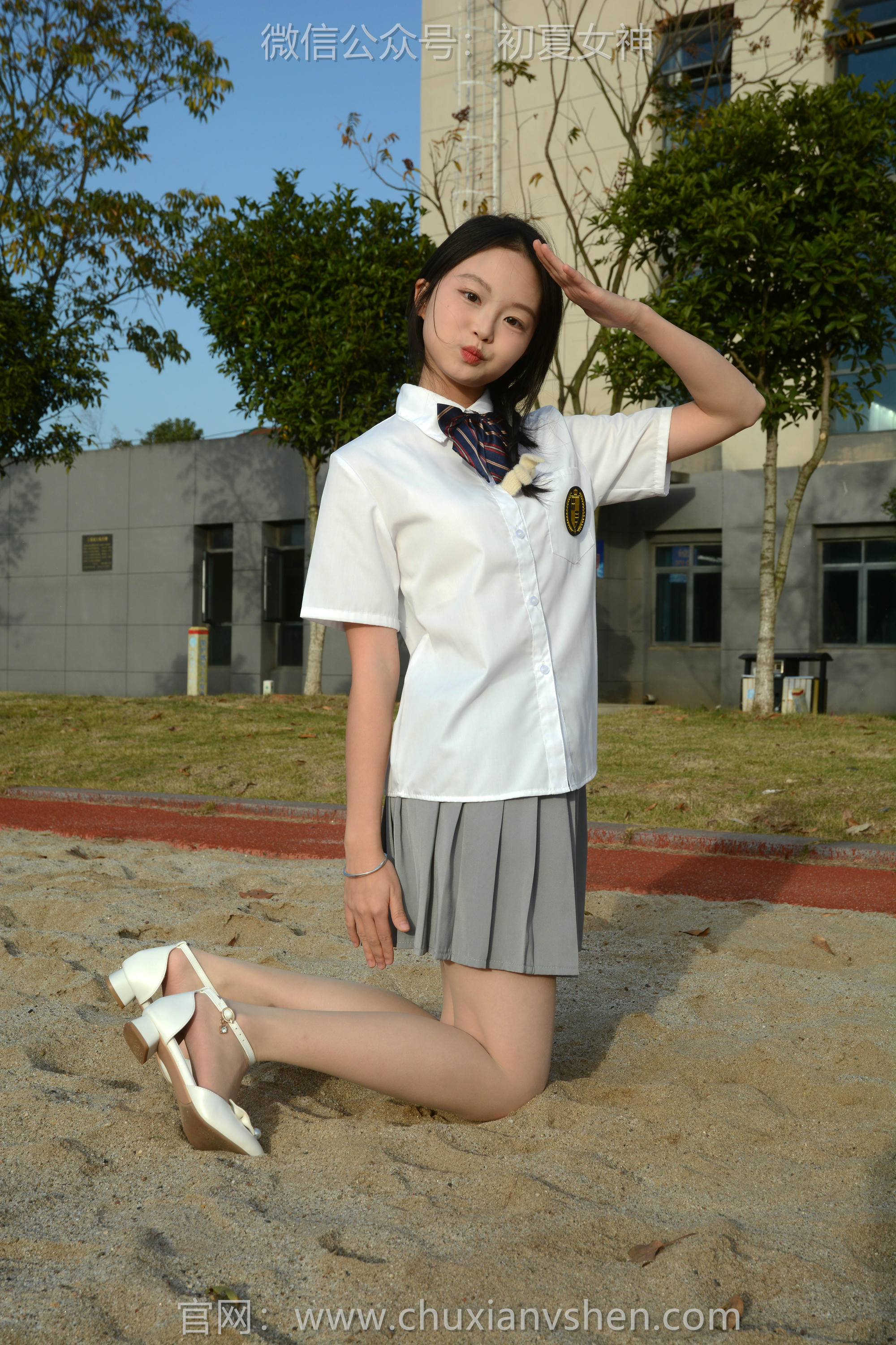 初夏女神 NO.107 双双 秋季玩沙[142P+1V／3.76GB]_第2集