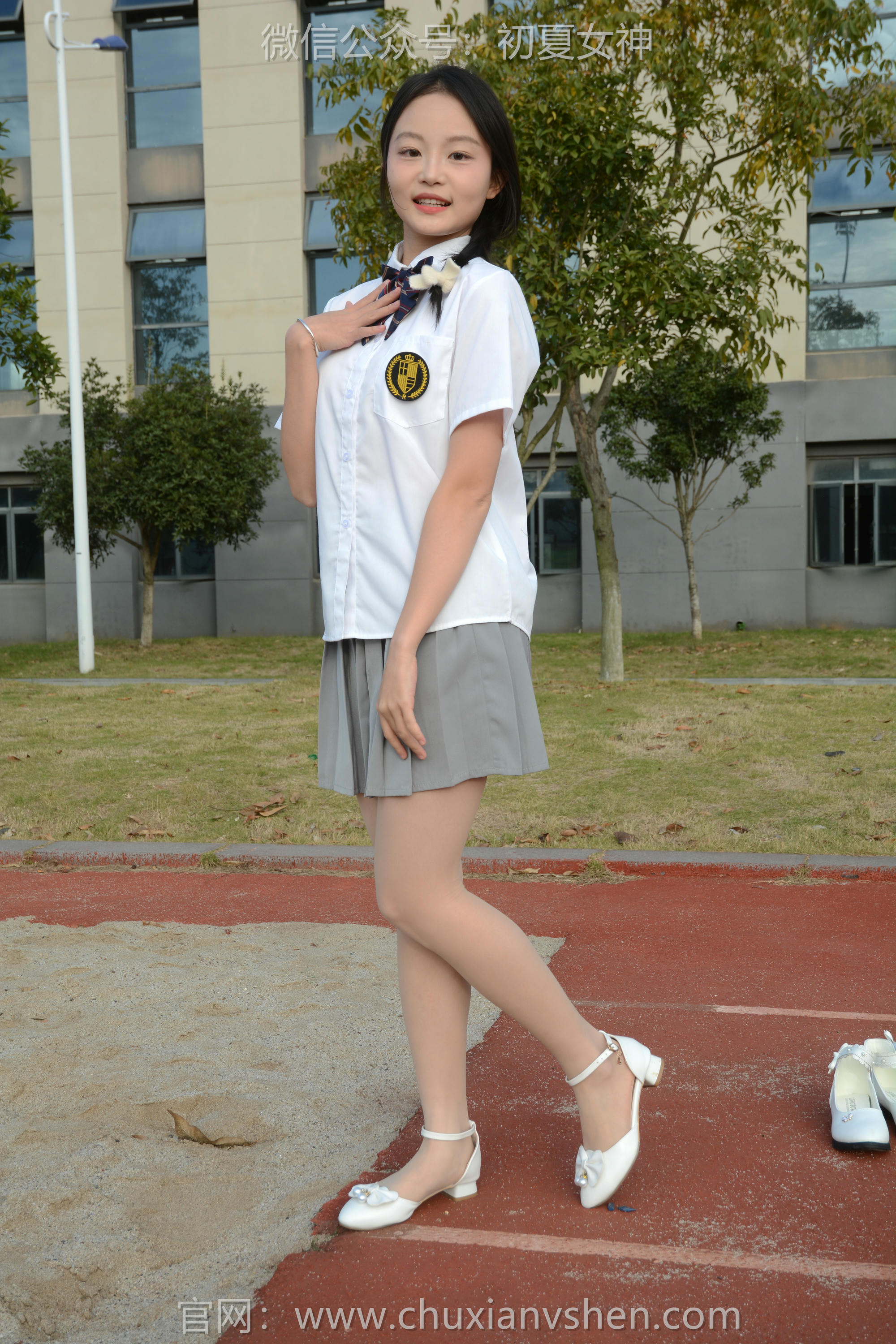 初夏女神 NO.107 双双 秋季玩沙[142P+1V／3.76GB]_第1集