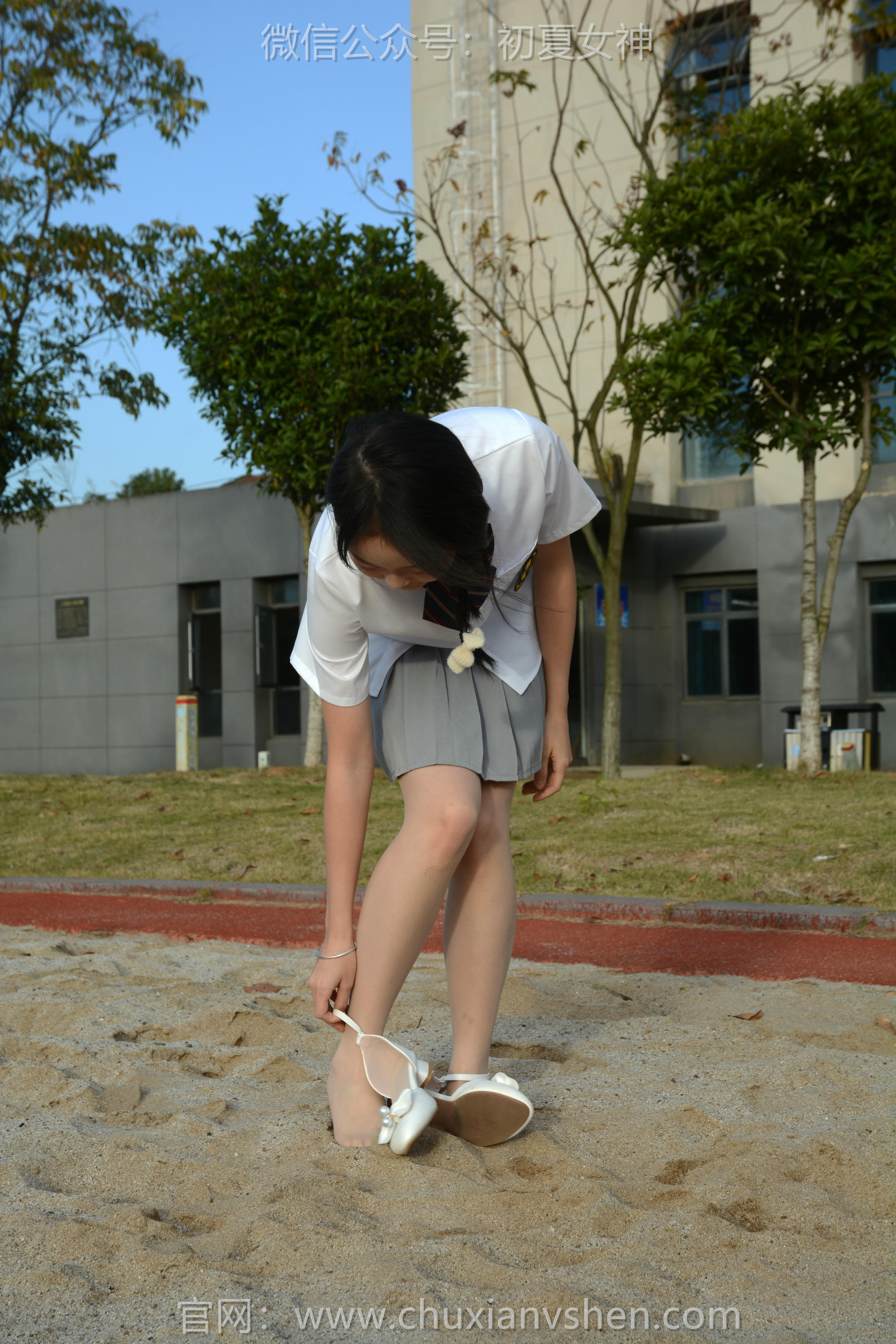 初夏女神 NO.107 双双 秋季玩沙[142P+1V／3.76GB]_第2集