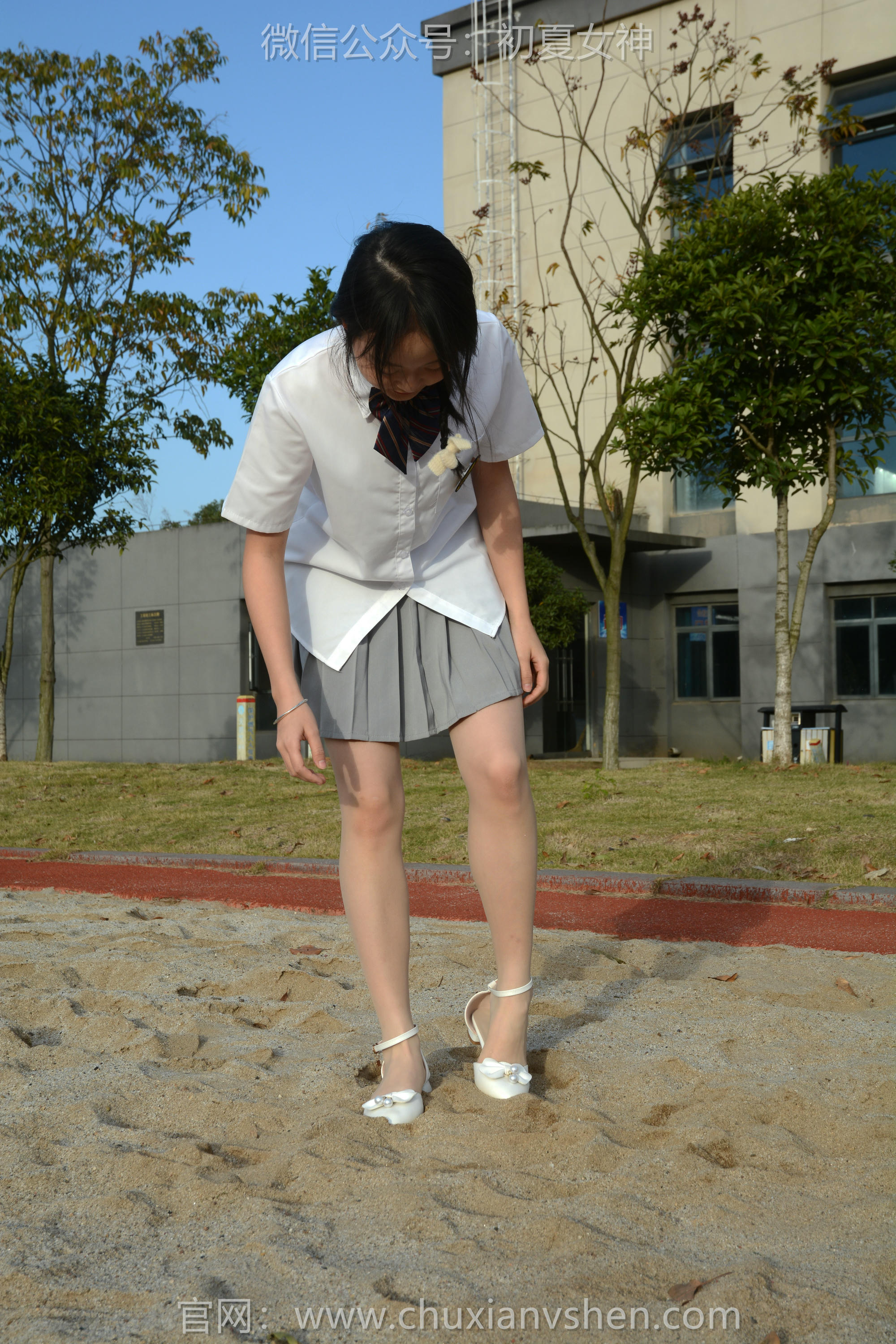 初夏女神 NO.107 双双 秋季玩沙[142P+1V／3.76GB]_第2集