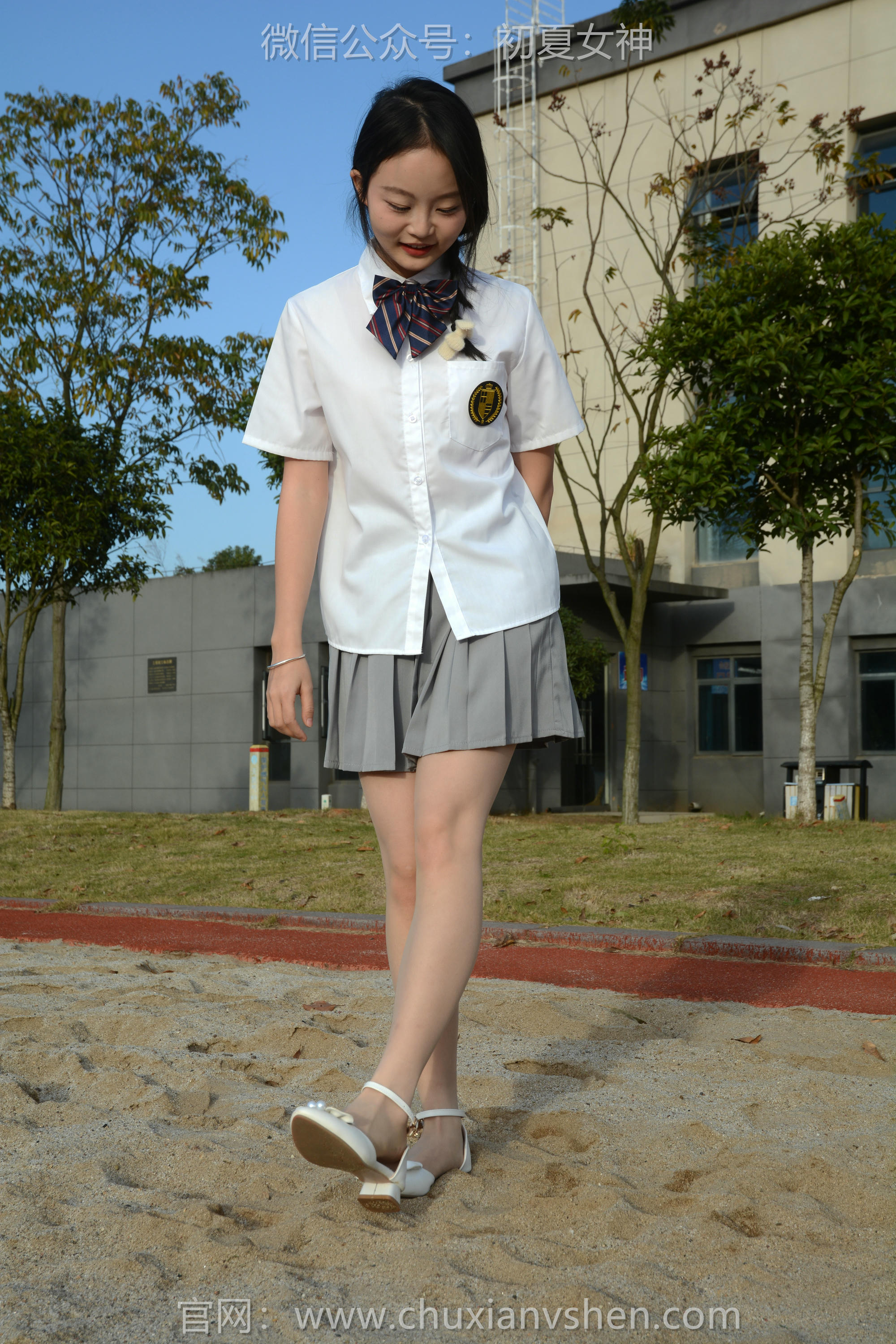 初夏女神 NO.107 双双 秋季玩沙[142P+1V／3.76GB]_第2集