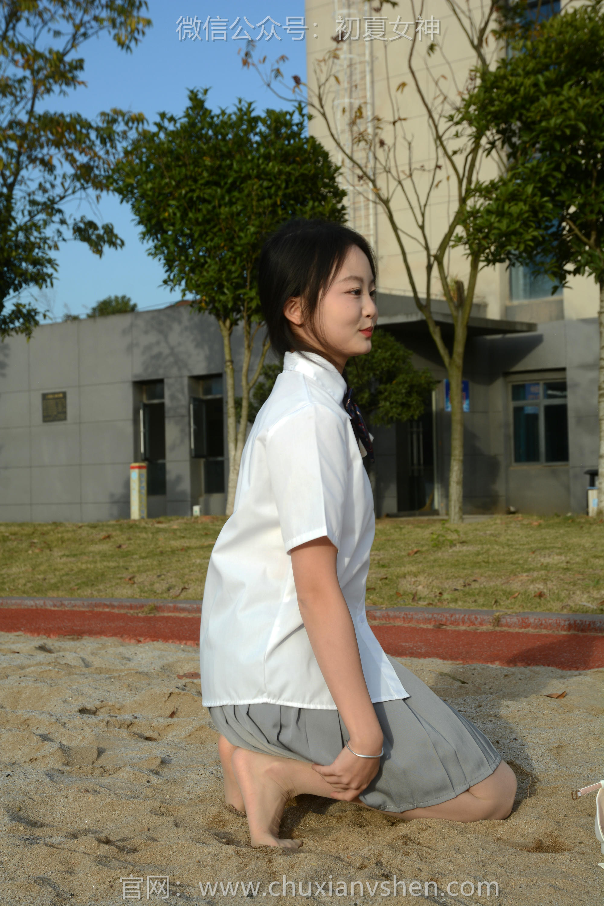 初夏女神 NO.107 双双 秋季玩沙[142P+1V／3.76GB]_第3集