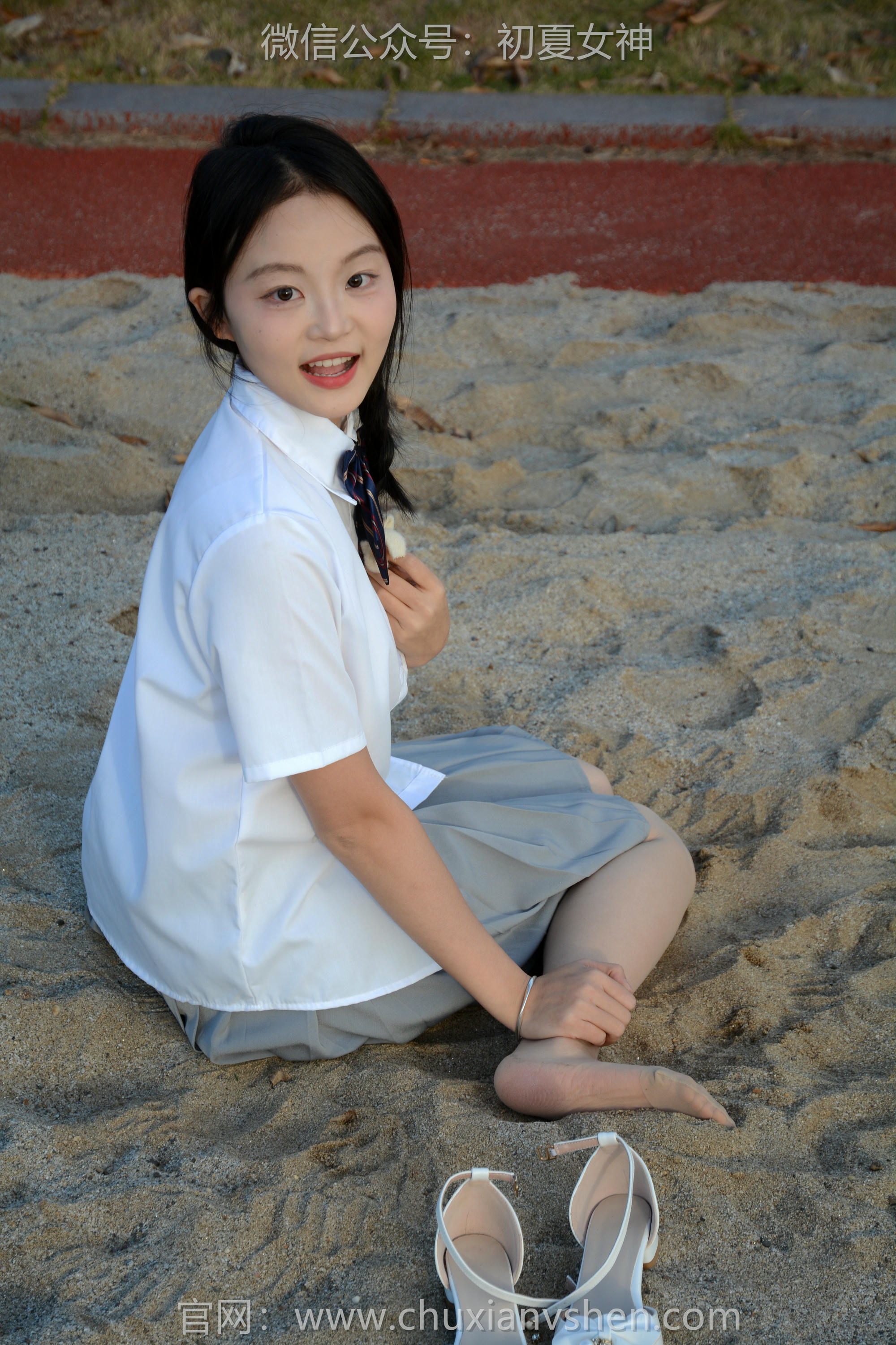 初夏女神 NO.107 双双 秋季玩沙[142P+1V／3.76GB]_第3集