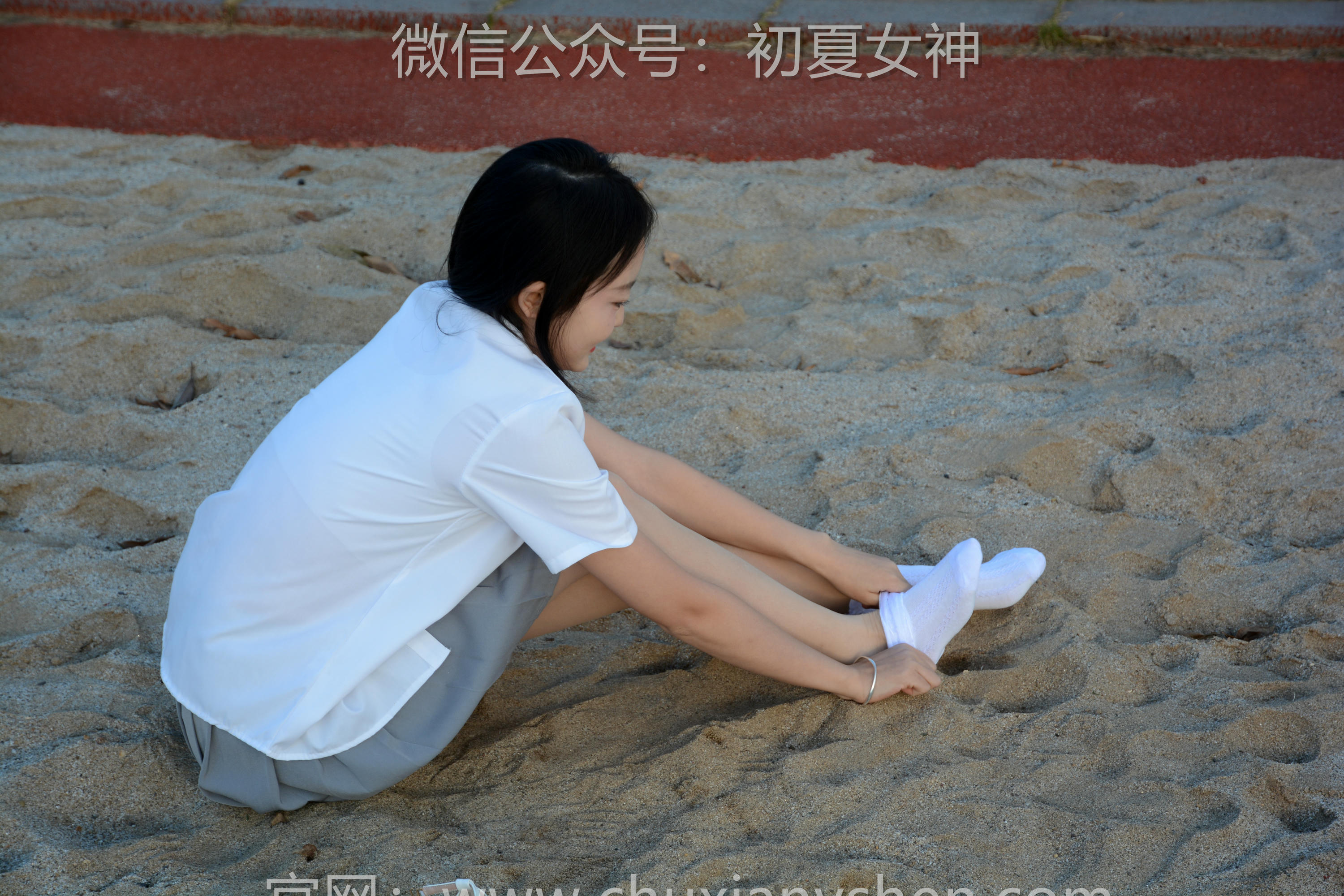 初夏女神 NO.107 双双 秋季玩沙[142P+1V／3.76GB]_第4集