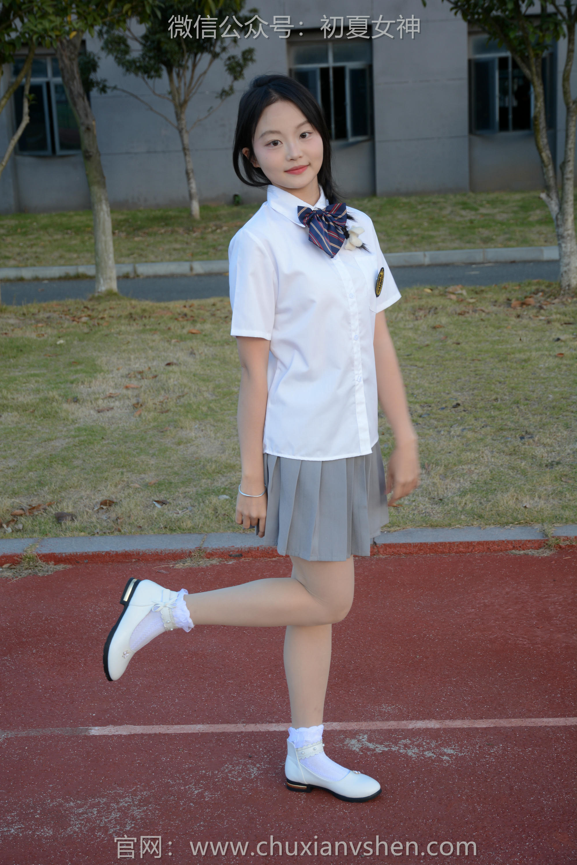 初夏女神 NO.107 双双 秋季玩沙[142P+1V／3.76GB]_第4集