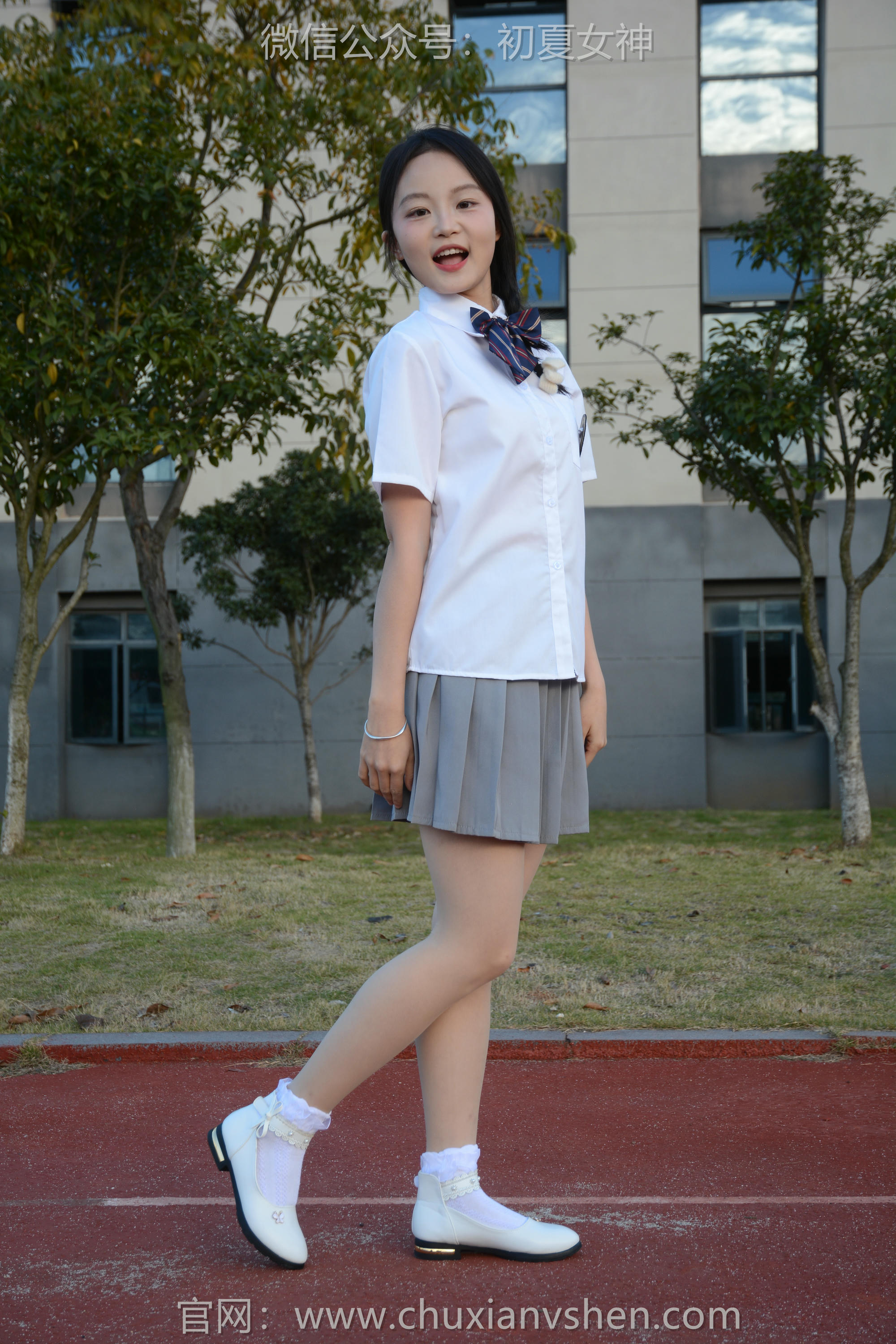 初夏女神 NO.107 双双 秋季玩沙[142P+1V／3.76GB]_第4集