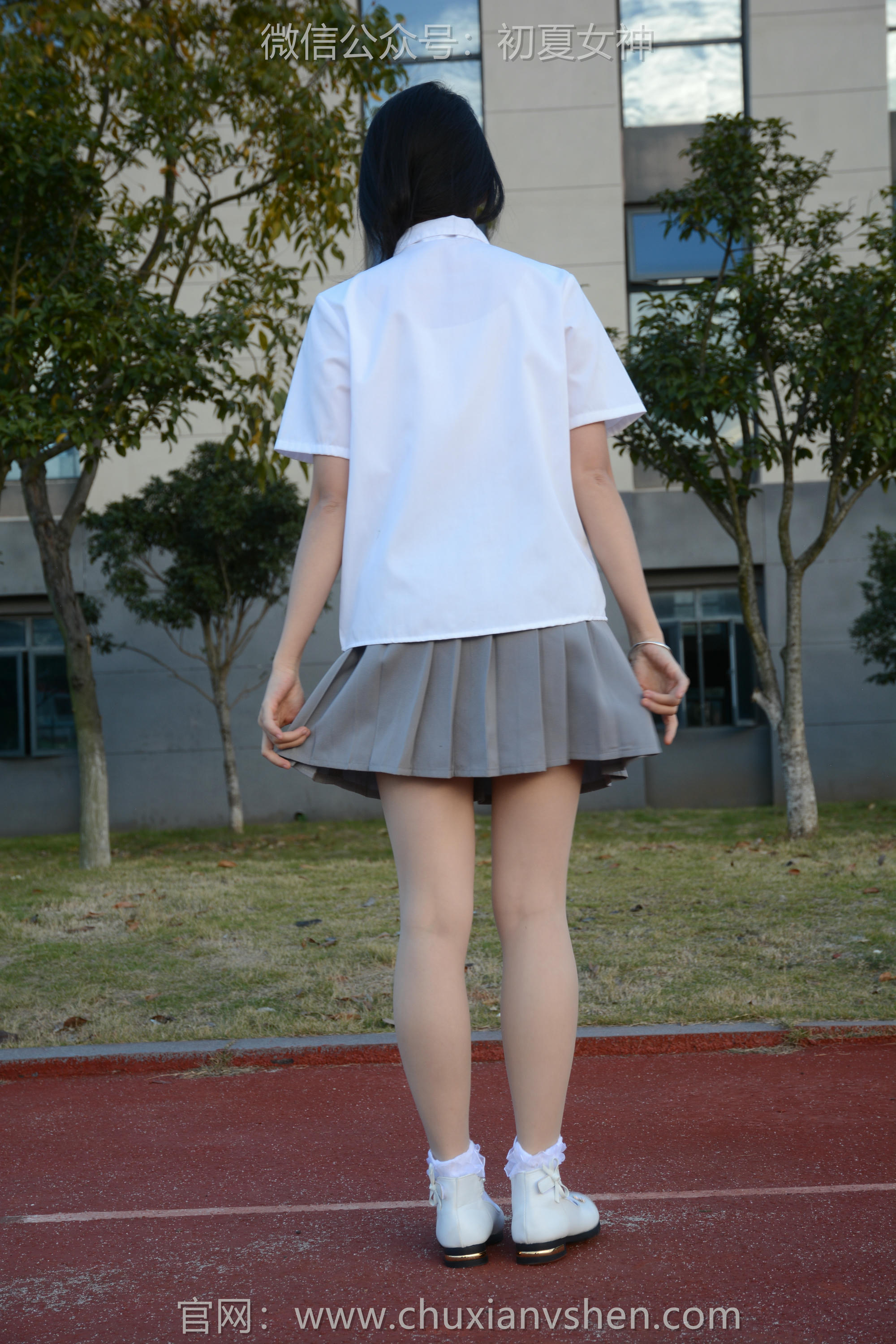 初夏女神 NO.107 双双 秋季玩沙[142P+1V／3.76GB]_第5集