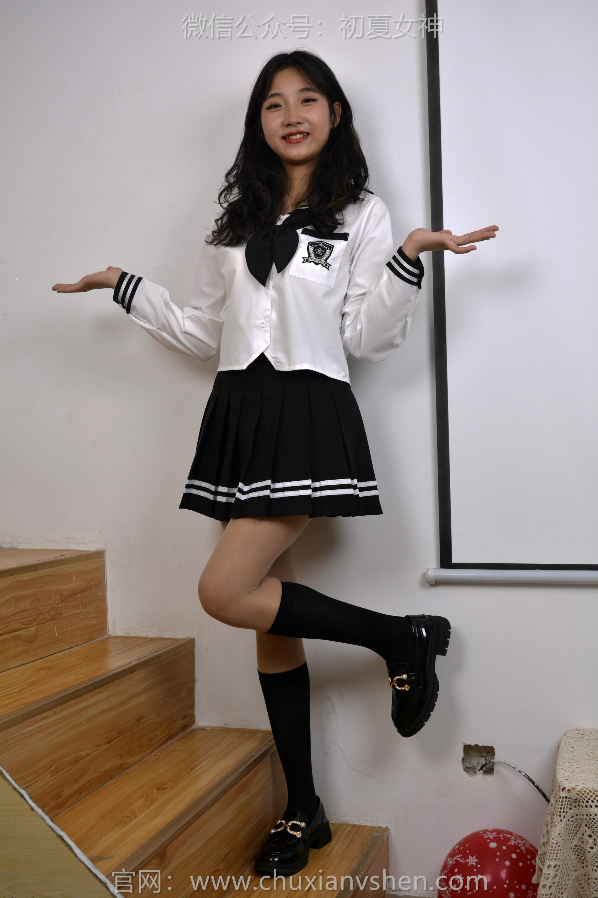 初夏女神 NO.112 点点 黑白海军服[140P+1V／3.56GB]_第7集