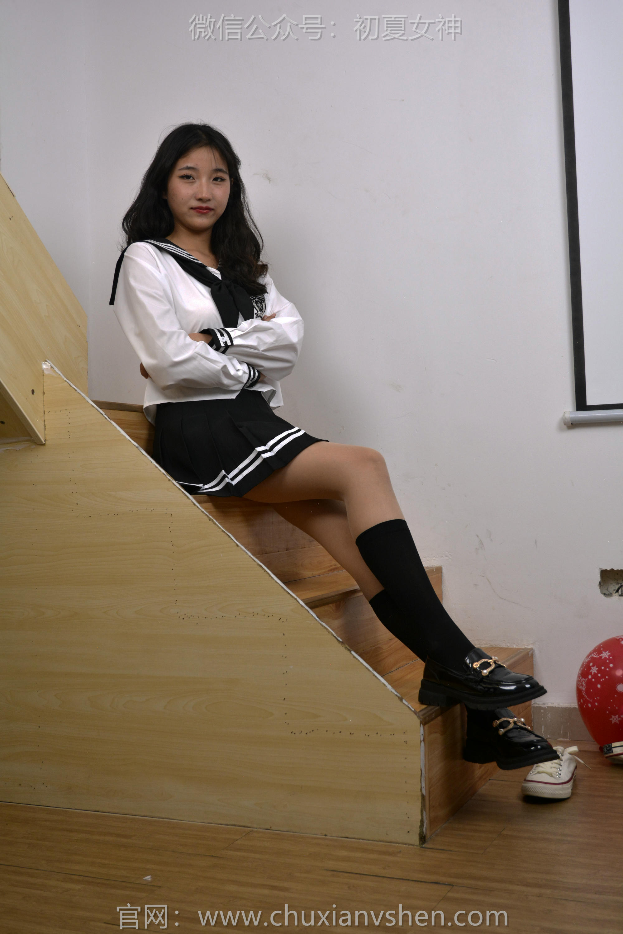 初夏女神 NO.112 点点 黑白海军服[140P+1V／3.56GB]_第7集