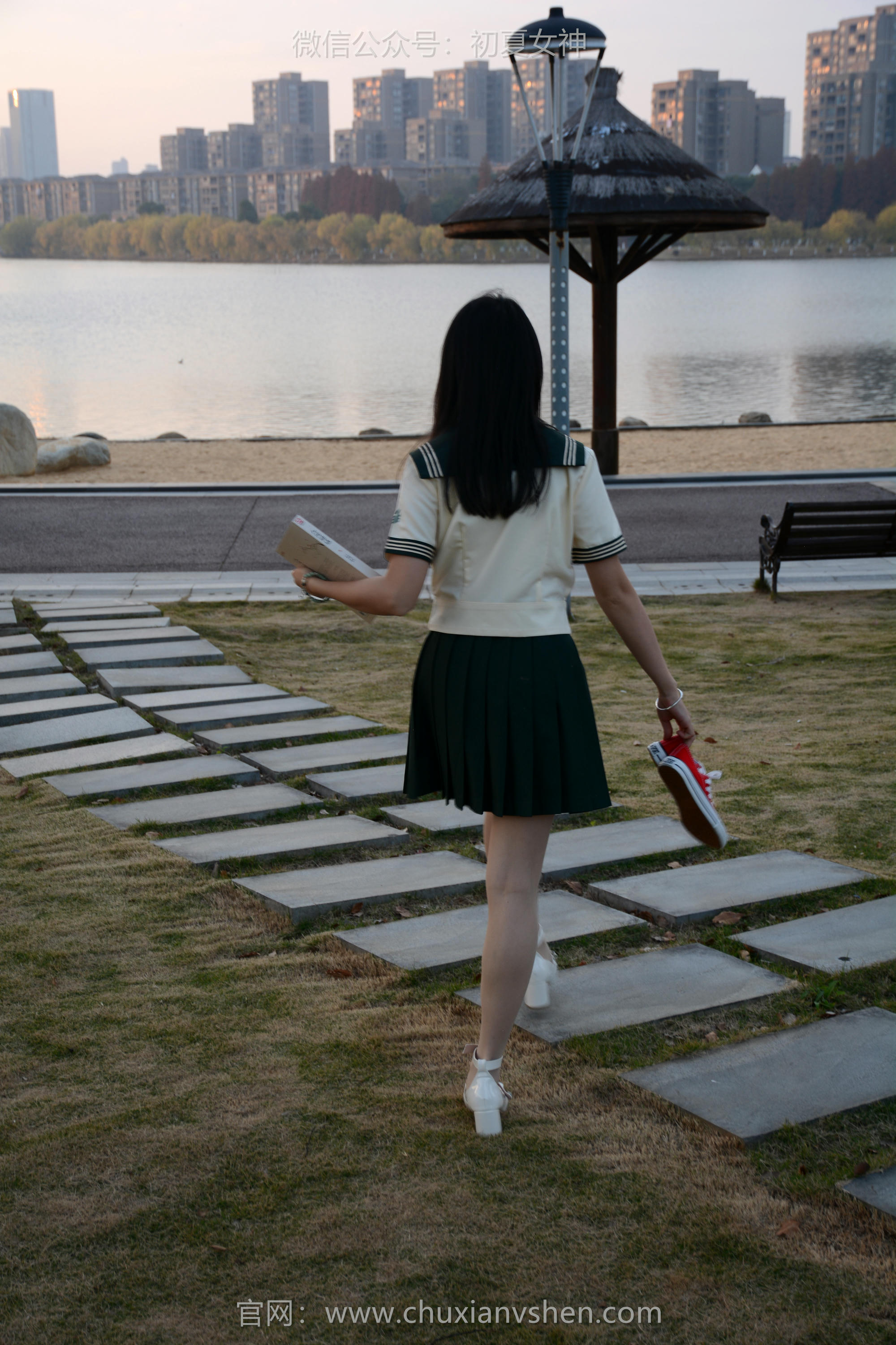 初夏女神 NO.113 双双 回光返照[140P+1V／3.69GB]_第3集