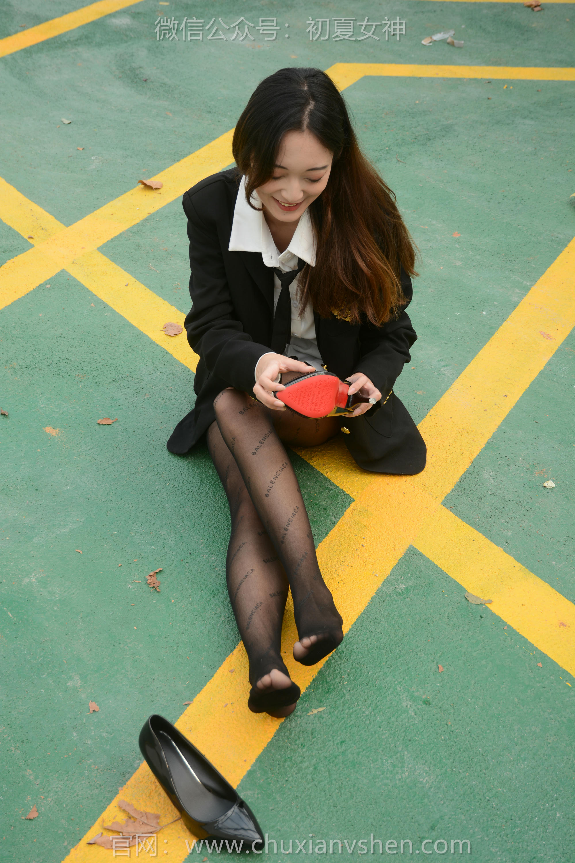 初夏女神 NO.115 依依 学校车库[140P+1V／2.89GB]_第4集