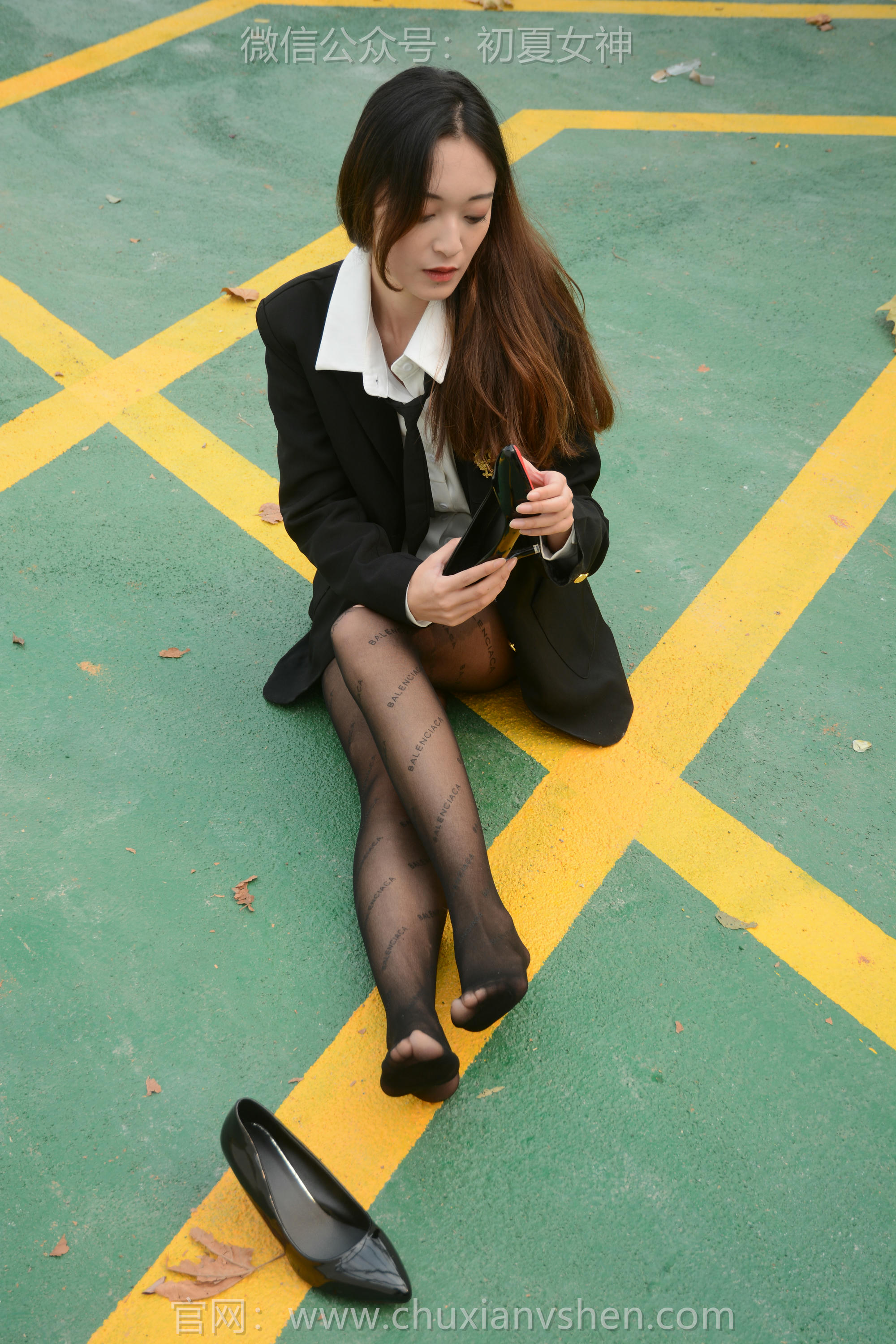 初夏女神 NO.115 依依 学校车库[140P+1V／2.89GB]_第4集