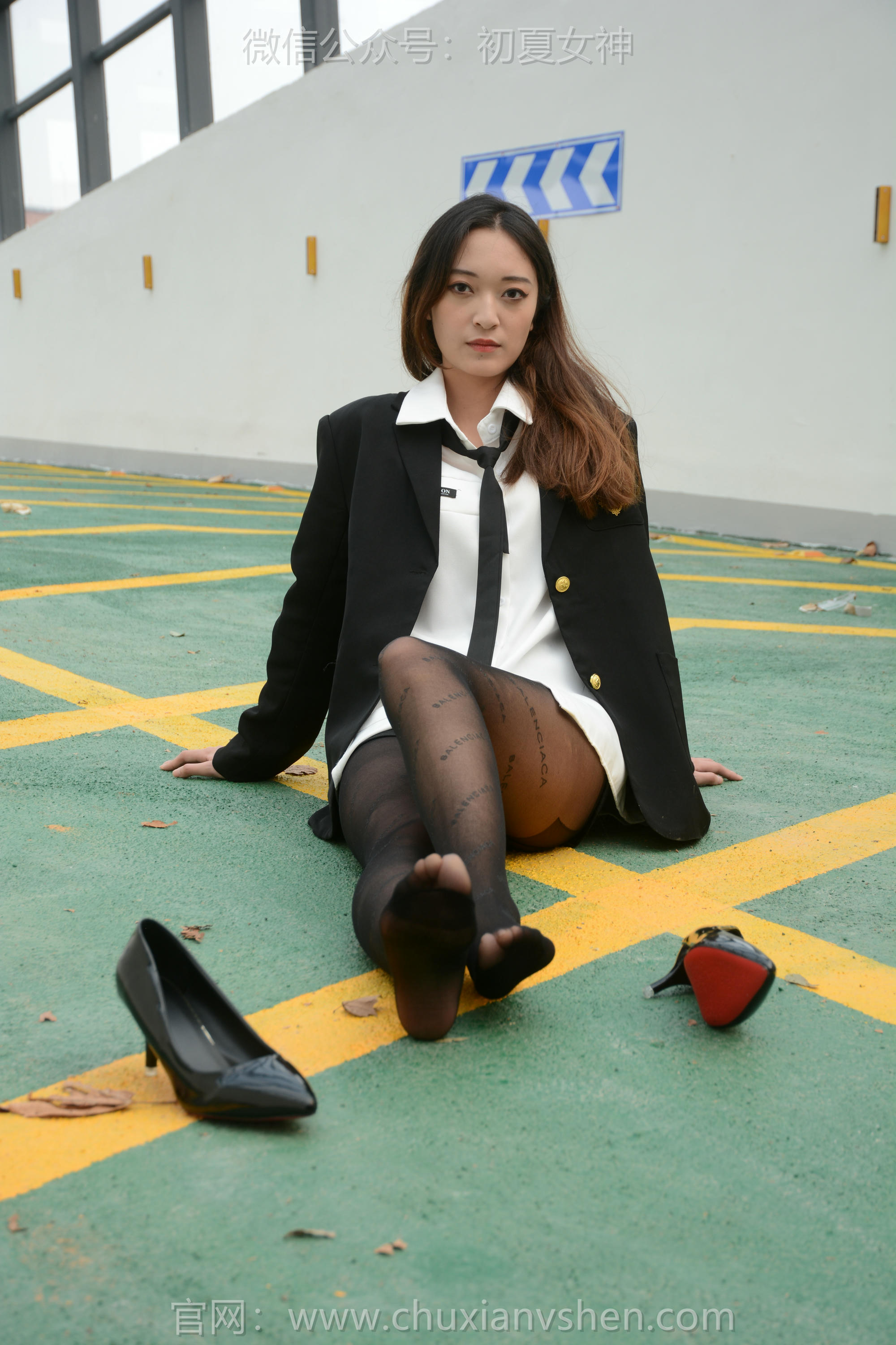 初夏女神 NO.115 依依 学校车库[140P+1V／2.89GB]_第4集