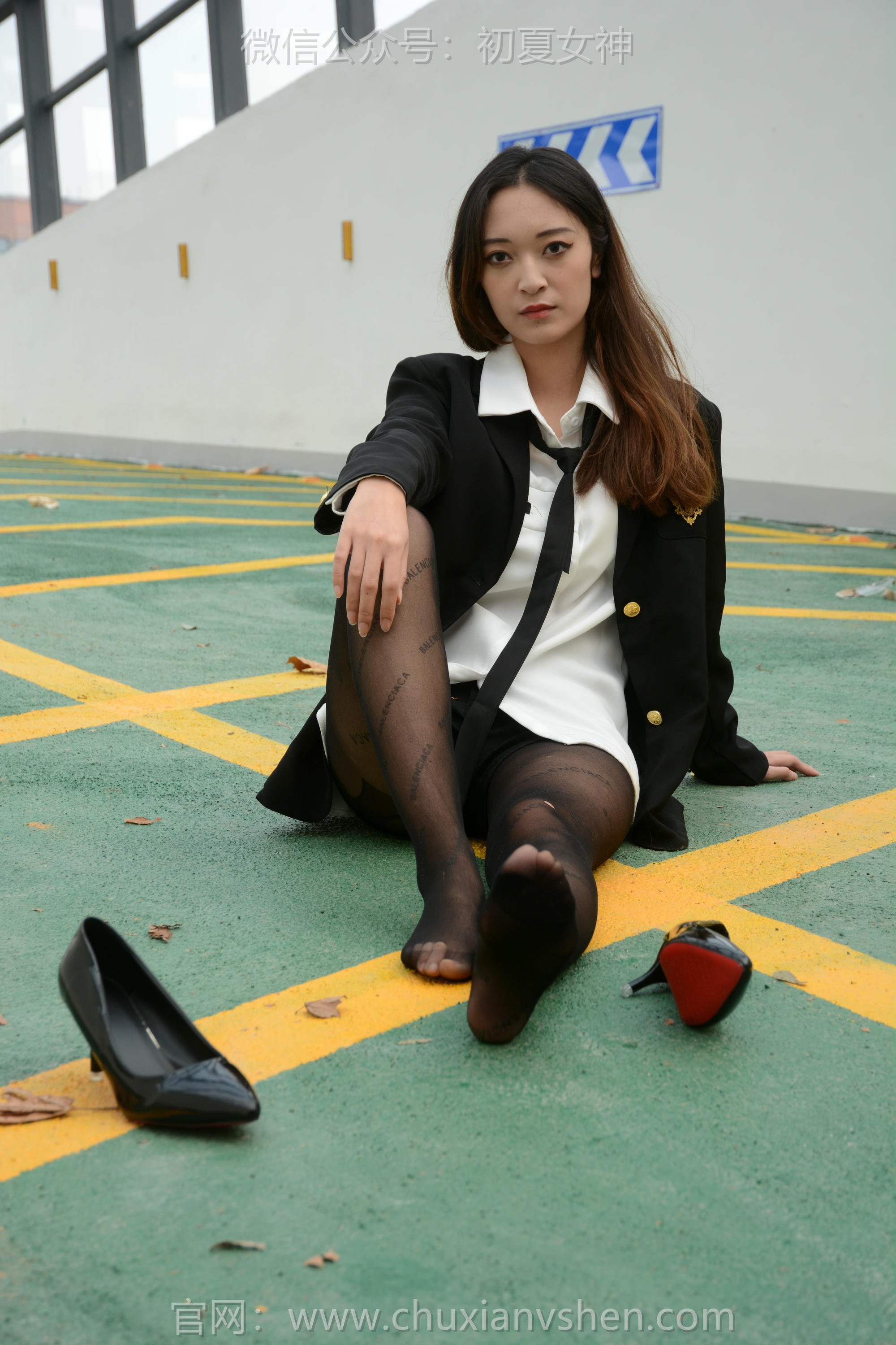 初夏女神 NO.115 依依 学校车库[140P+1V／2.89GB]_第4集