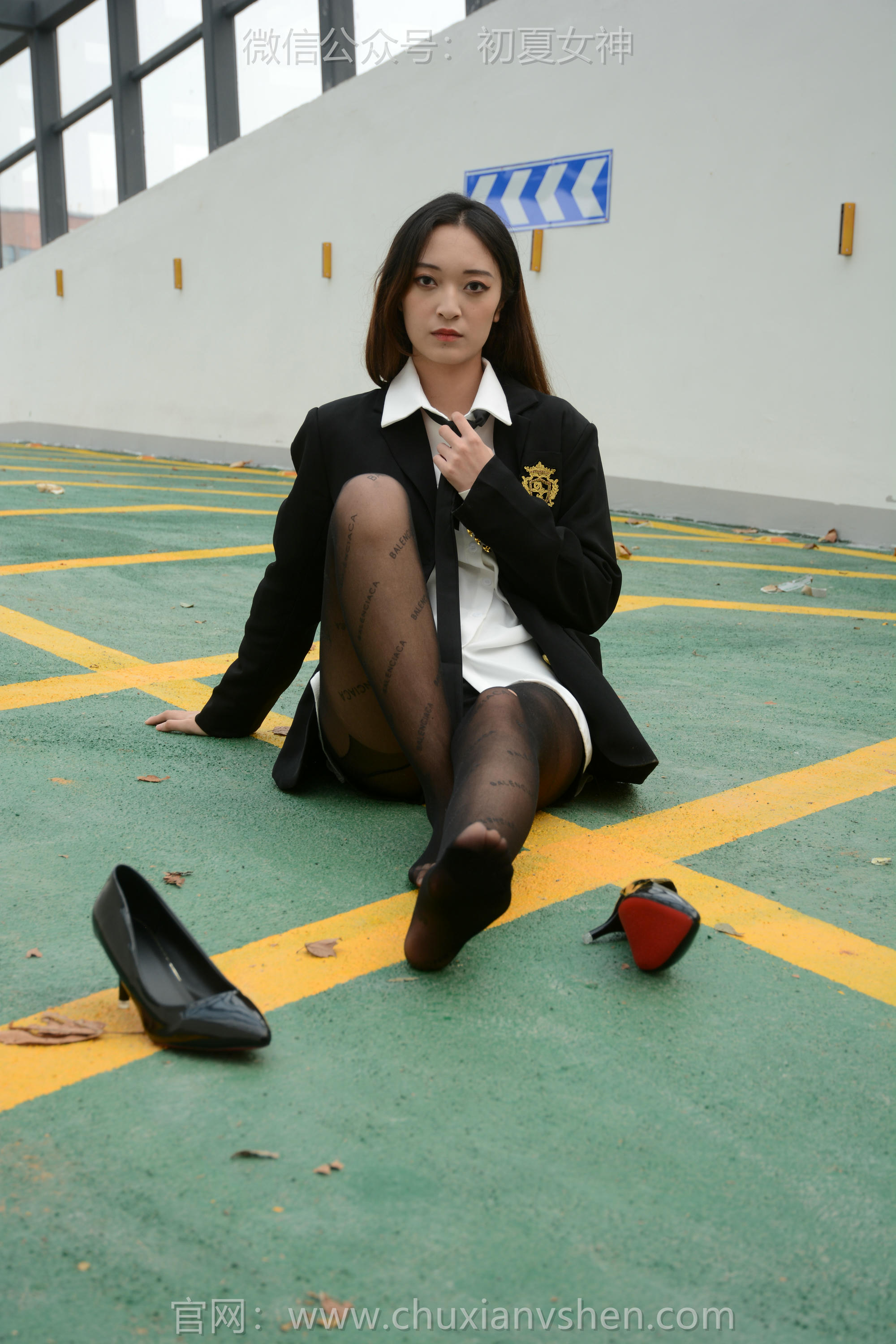 初夏女神 NO.115 依依 学校车库[140P+1V／2.89GB]_第4集