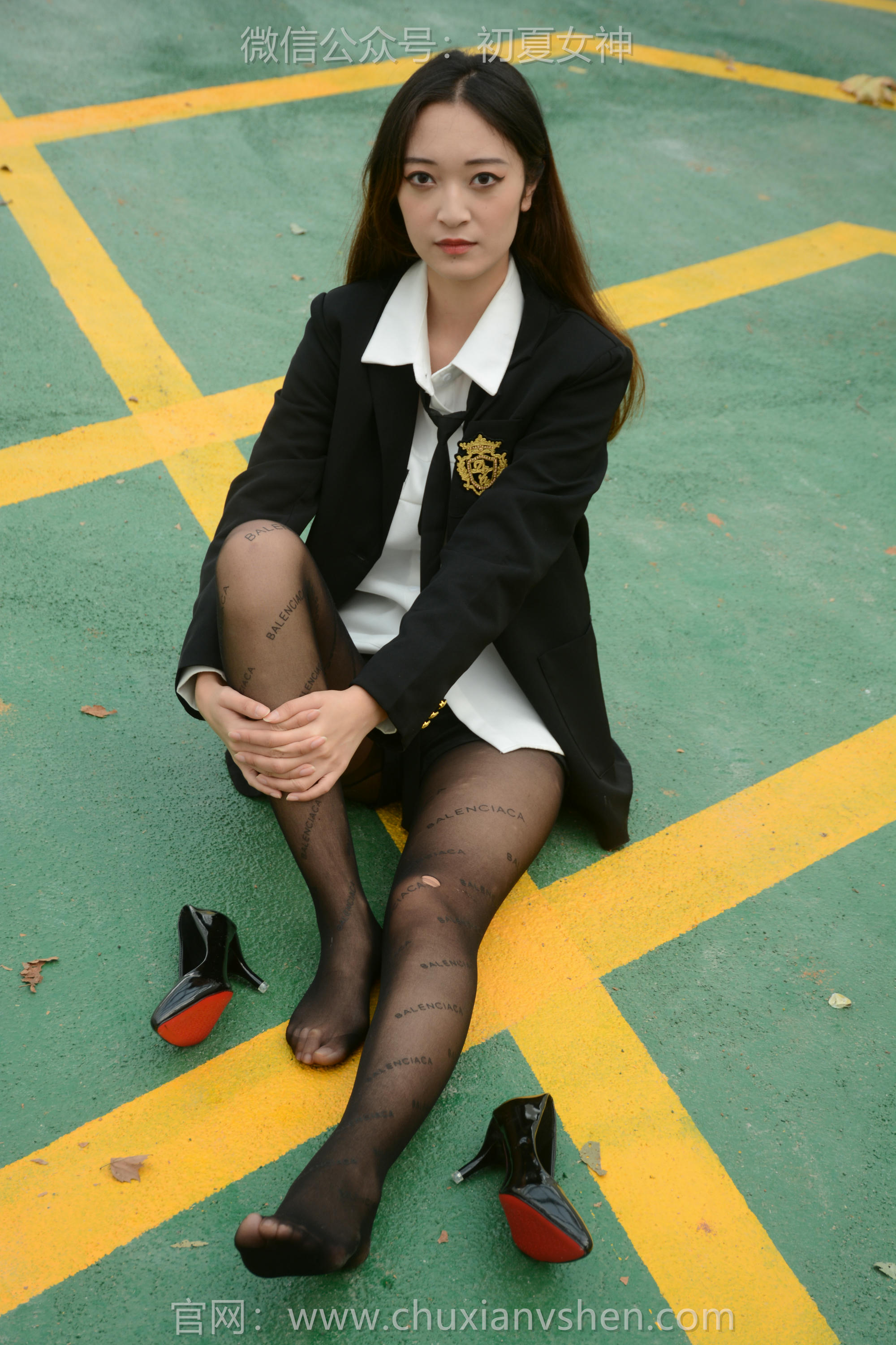 初夏女神 NO.115 依依 学校车库[140P+1V／2.89GB]_第4集