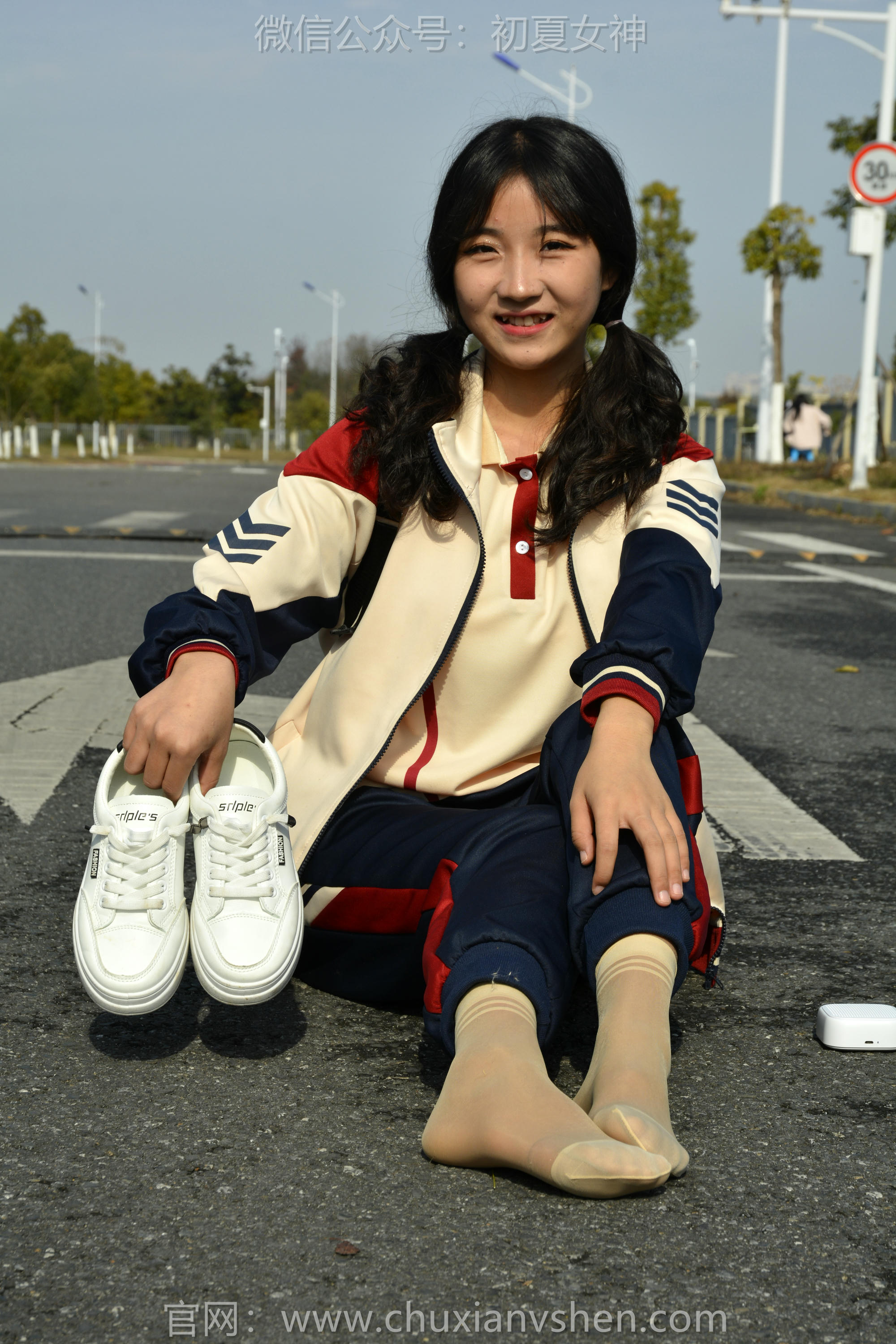 初夏女神 NO.116 点点 英伦风校服[140P+1V／3.50GB]_第6集