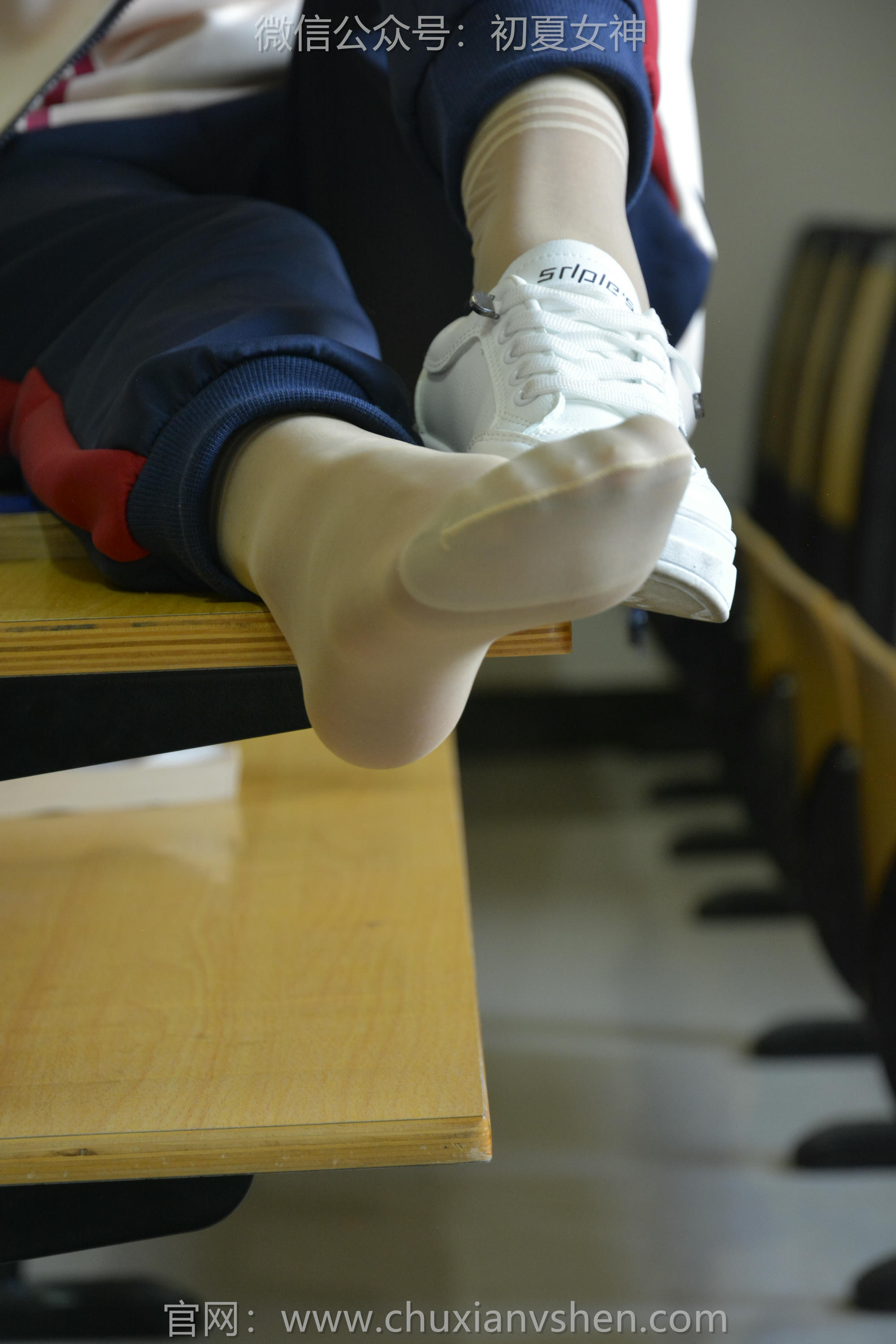 初夏女神 NO.116 点点 英伦风校服[140P+1V／3.50GB]_第2集