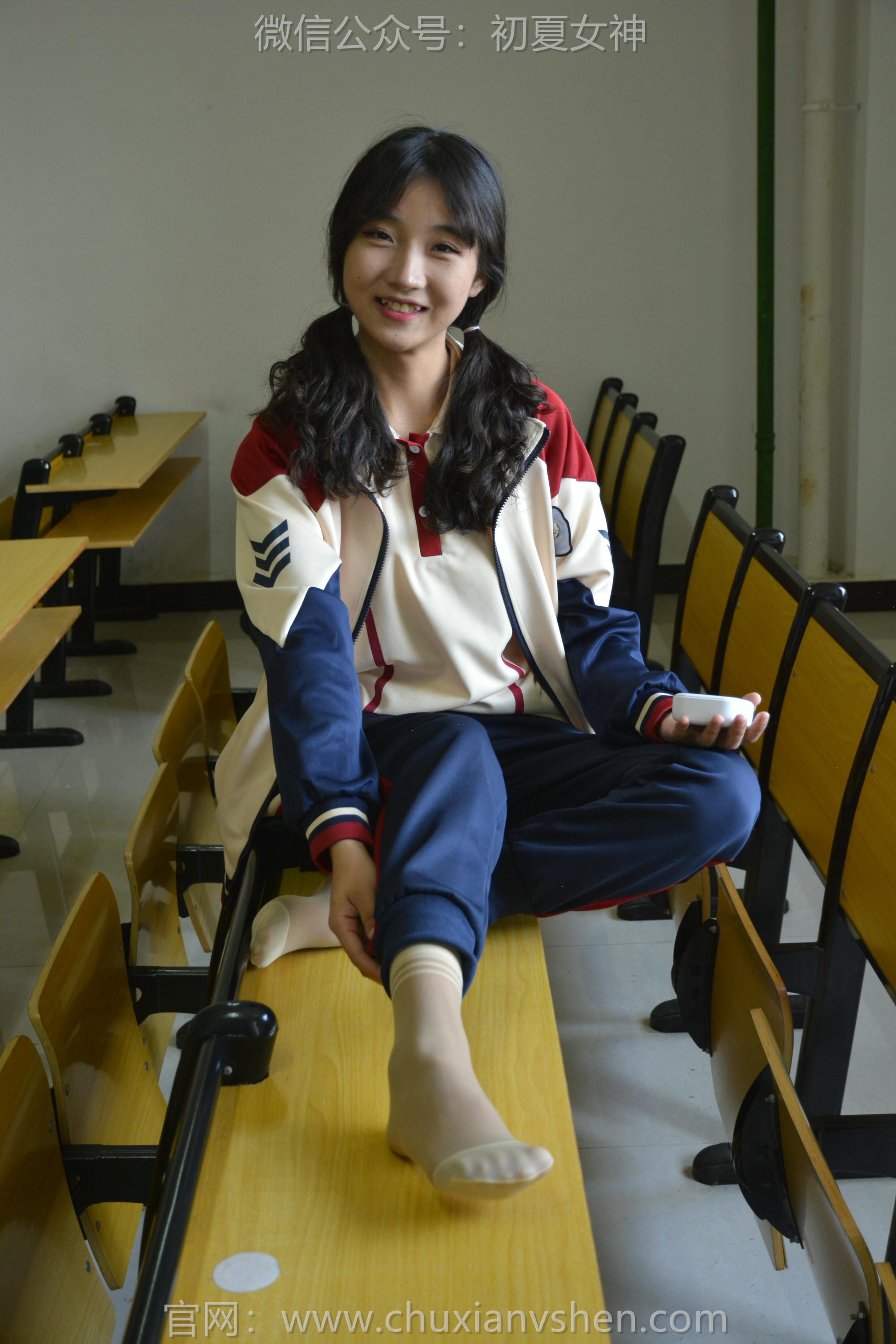 初夏女神 NO.116 点点 英伦风校服[140P+1V／3.50GB]_第2集