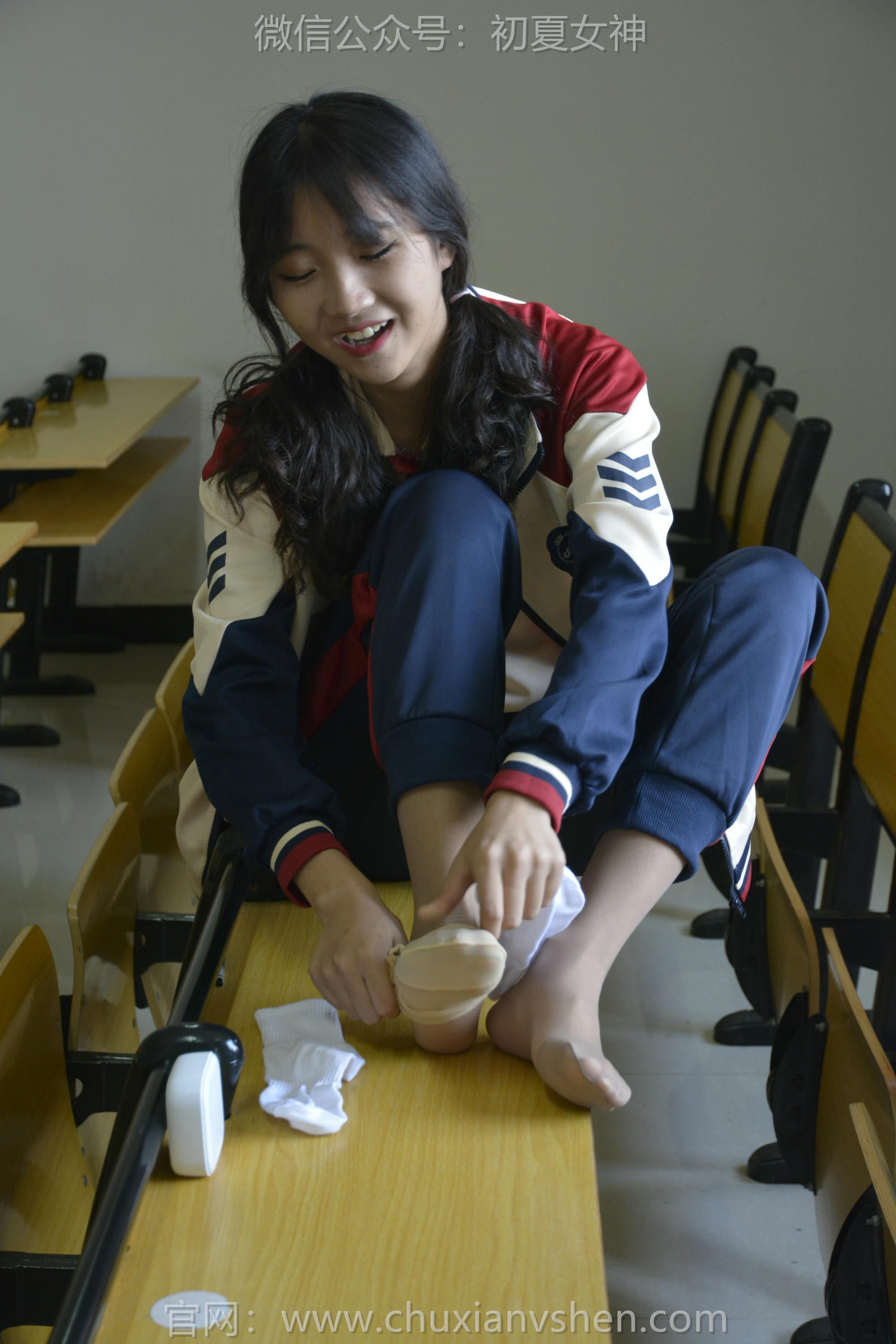 初夏女神 NO.116 点点 英伦风校服[140P+1V／3.50GB]_第2集