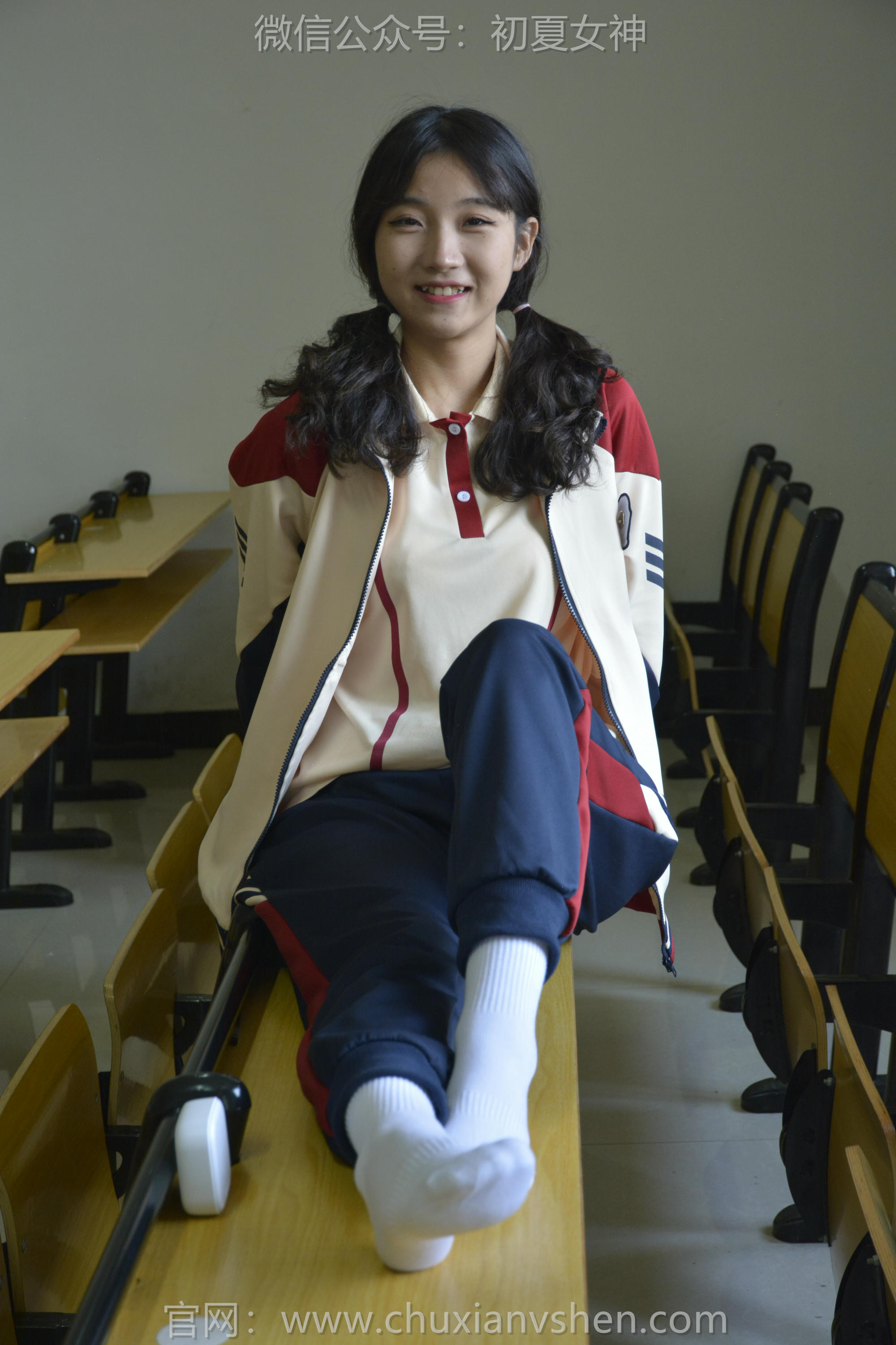 初夏女神 NO.116 点点 英伦风校服[140P+1V／3.50GB]_第3集