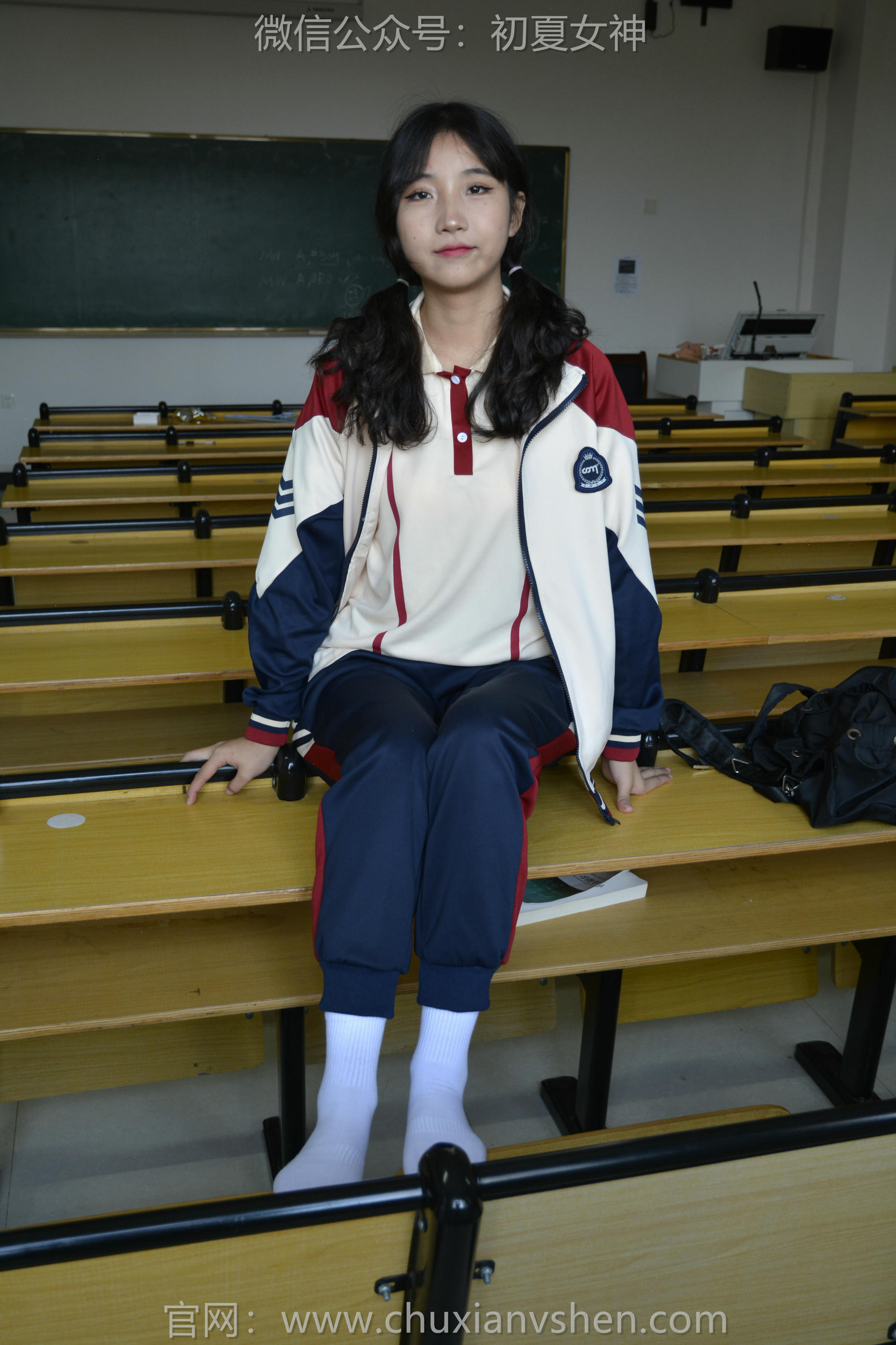 初夏女神 NO.116 点点 英伦风校服[140P+1V／3.50GB]_第3集