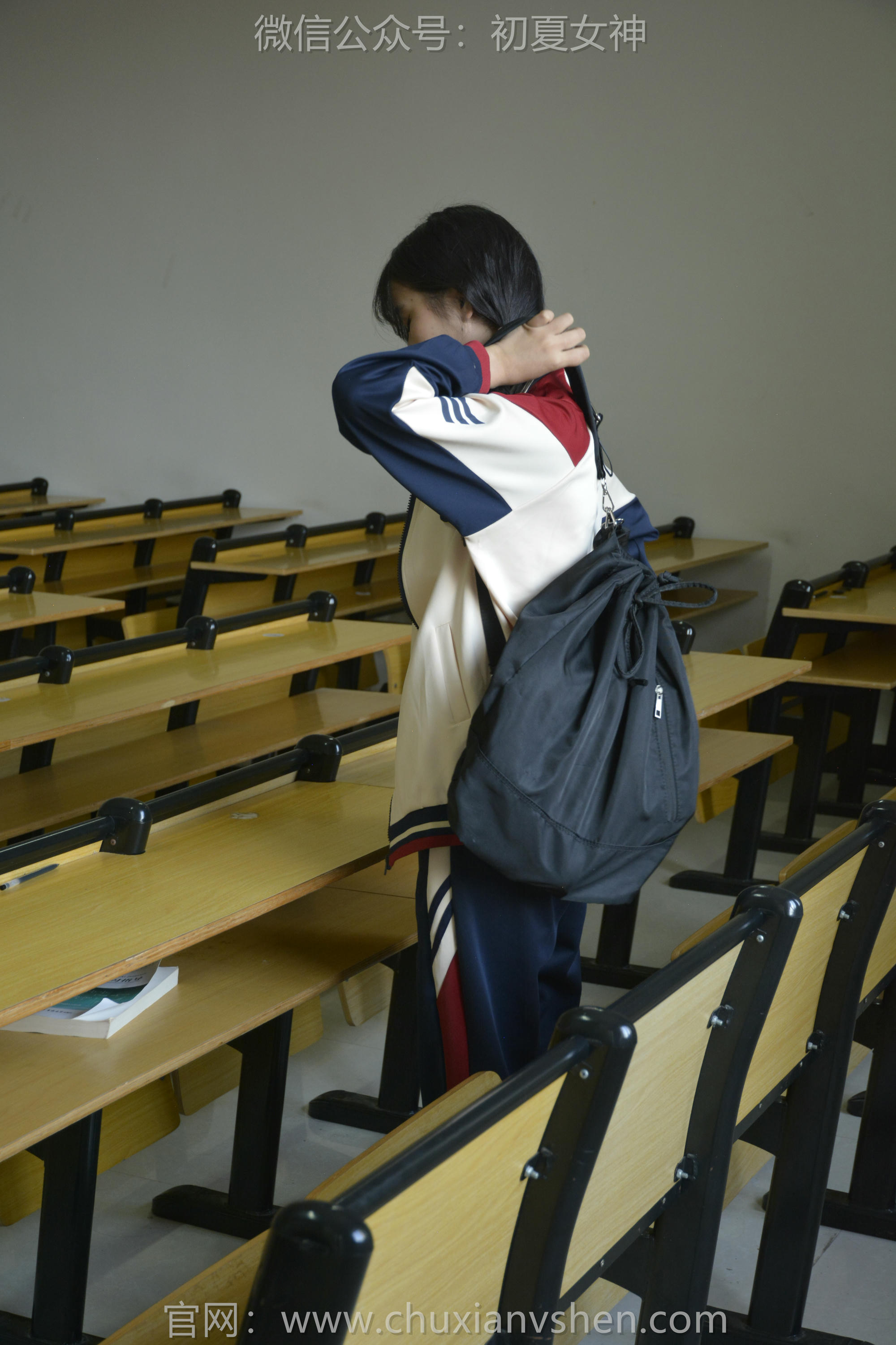 初夏女神 NO.116 点点 英伦风校服[140P+1V／3.50GB]_第3集