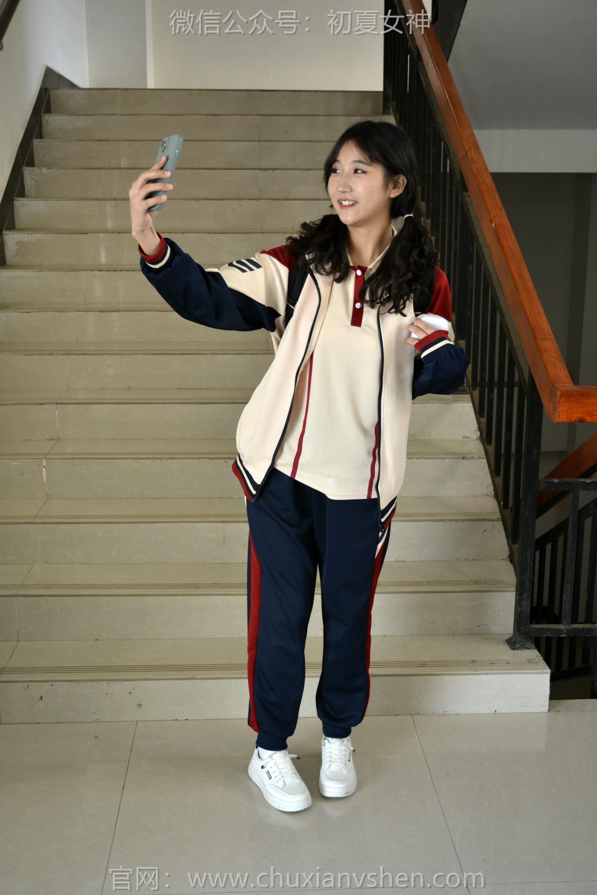 初夏女神 NO.116 点点 英伦风校服[140P+1V／3.50GB]_第3集