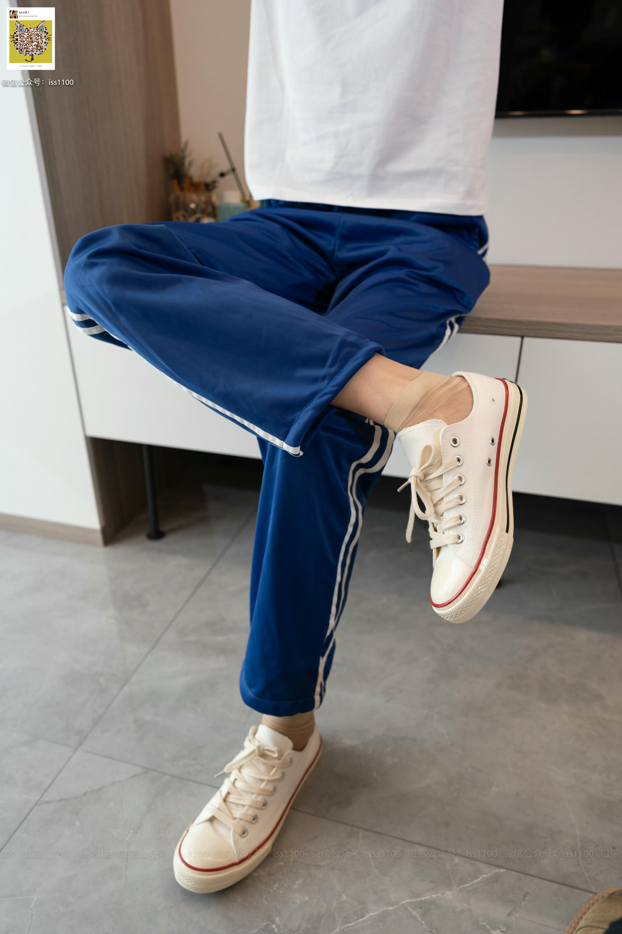 ISS系列 NO.002 佳佳 校服 [95P+1V0.96G]_第1集