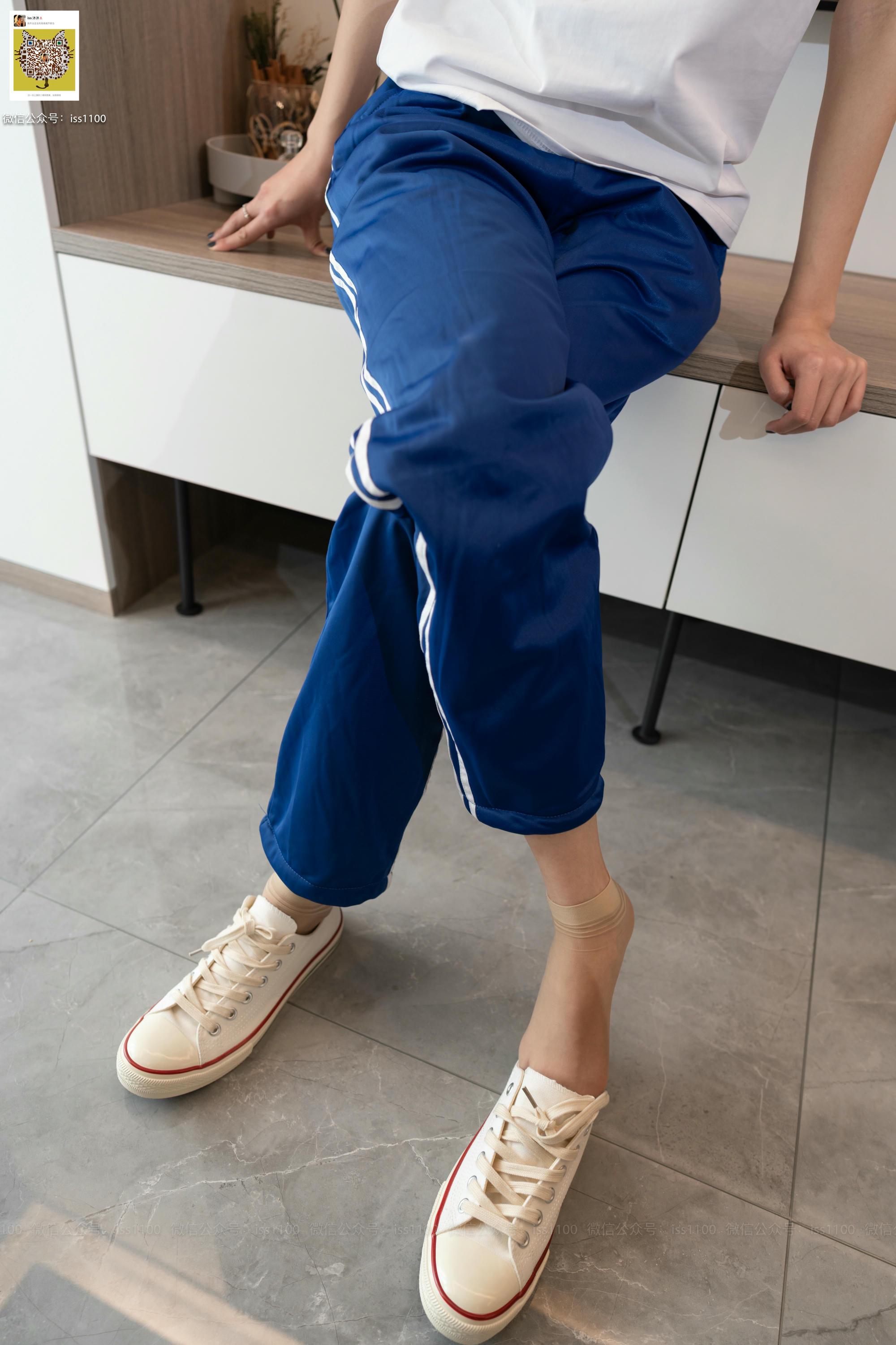 ISS系列 NO.002 佳佳 校服 [95P+1V0.96G]_第2集