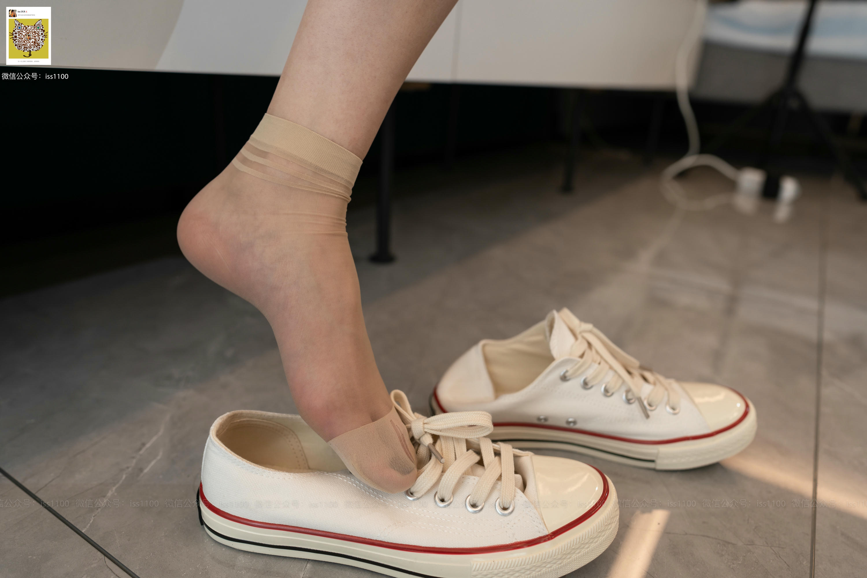 ISS系列 NO.002 佳佳 校服 [95P+1V0.96G]_第4集