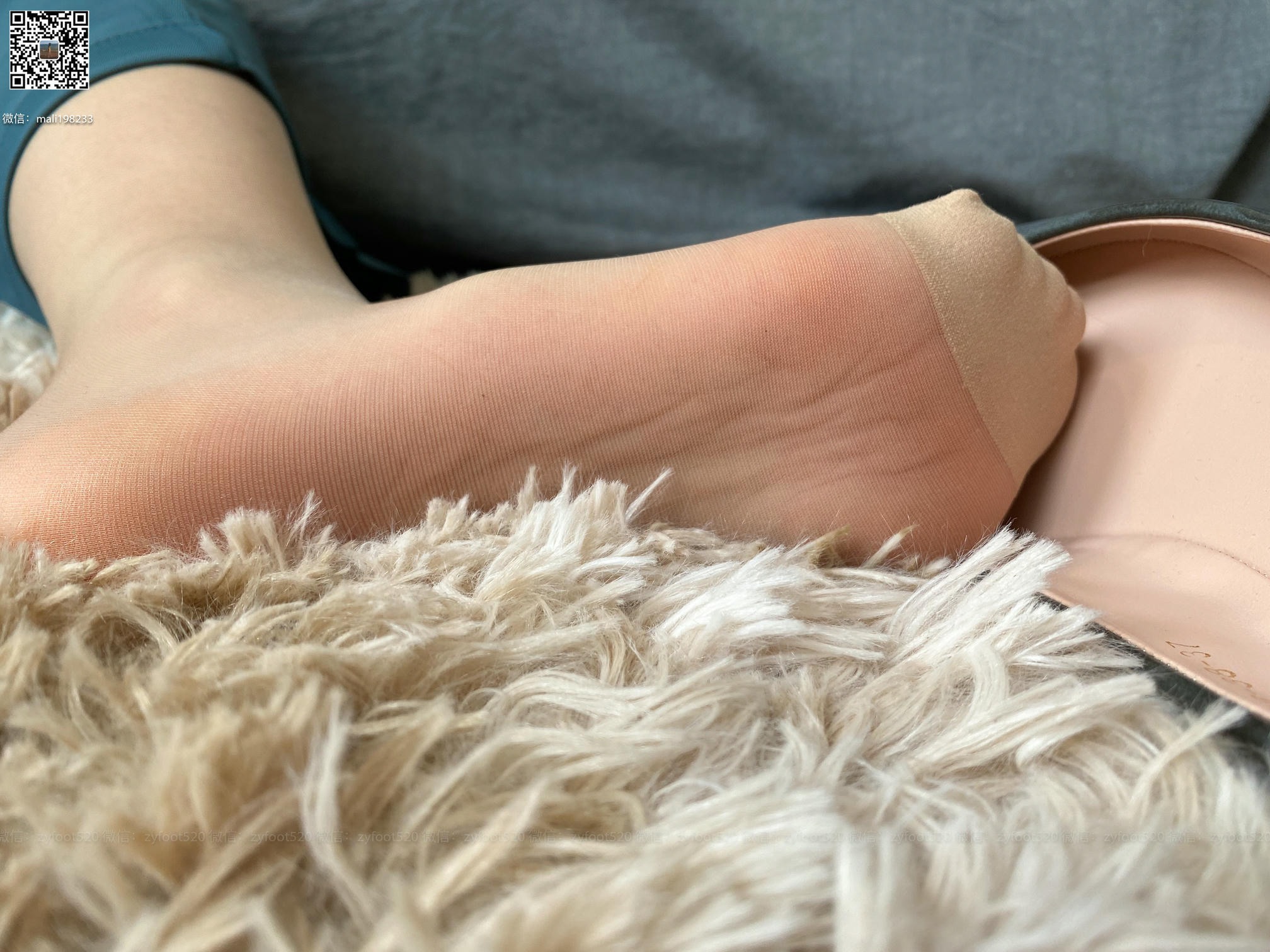 ISS系列 NO.022 美晗 玩脚 [94P+1V0.946G]_第2集