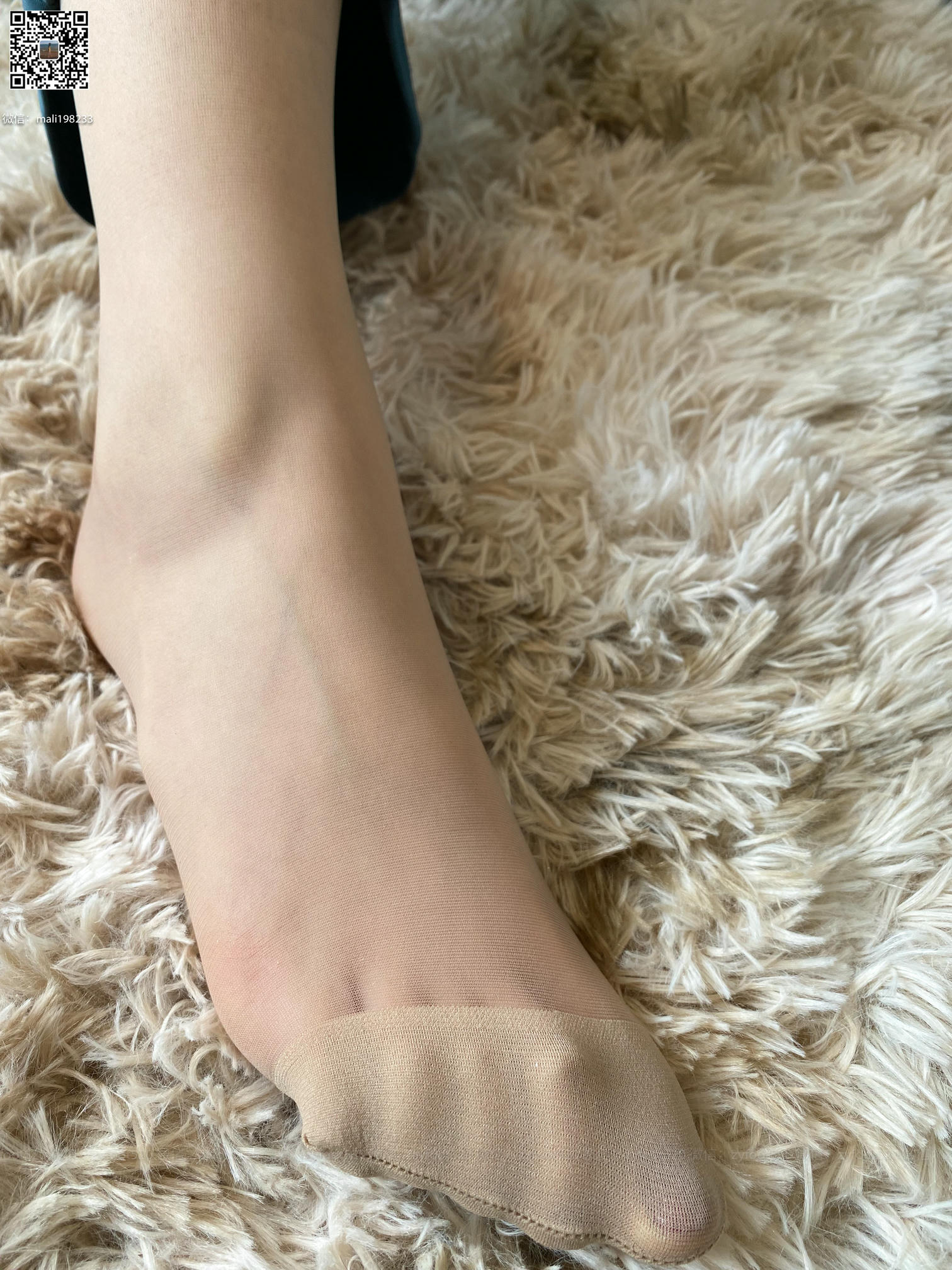 ISS系列 NO.022 美晗 玩脚 [94P+1V0.946G]_第3集