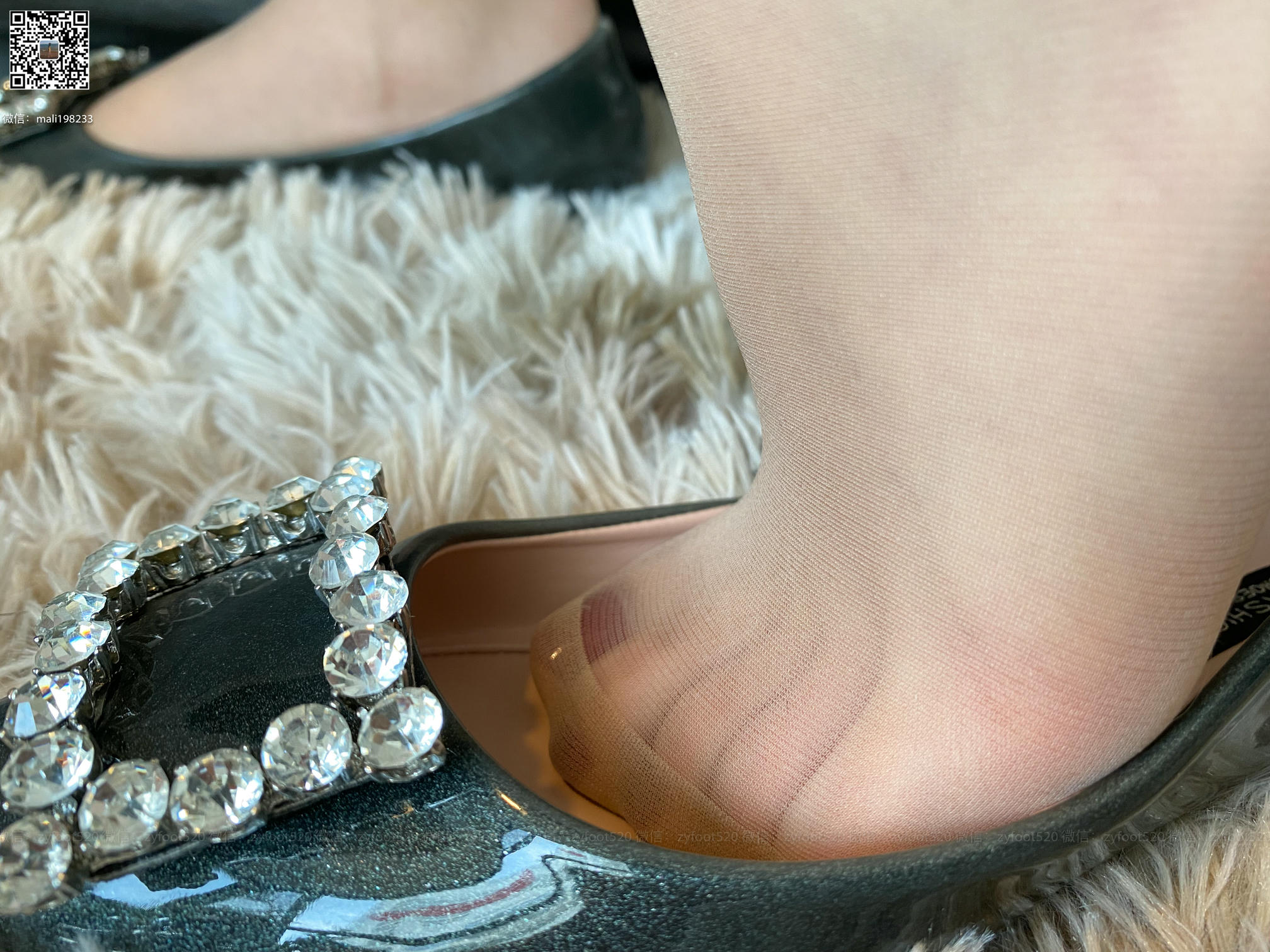 ISS系列 NO.022 美晗 玩脚 [94P+1V0.946G]_第3集