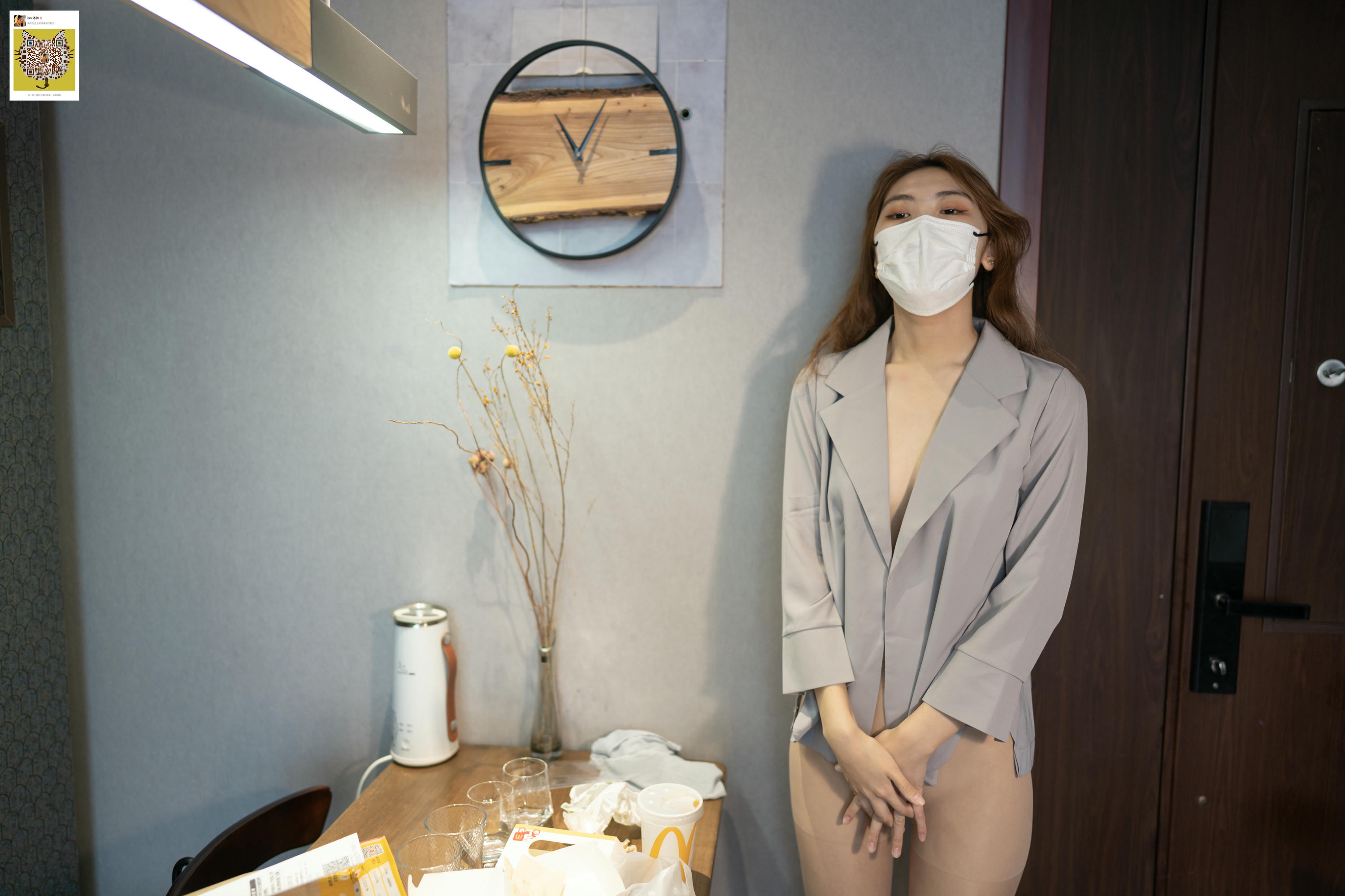 ISS系列 NO.035 诗薇 真空西装 [95P+1V0.965G]_第3集