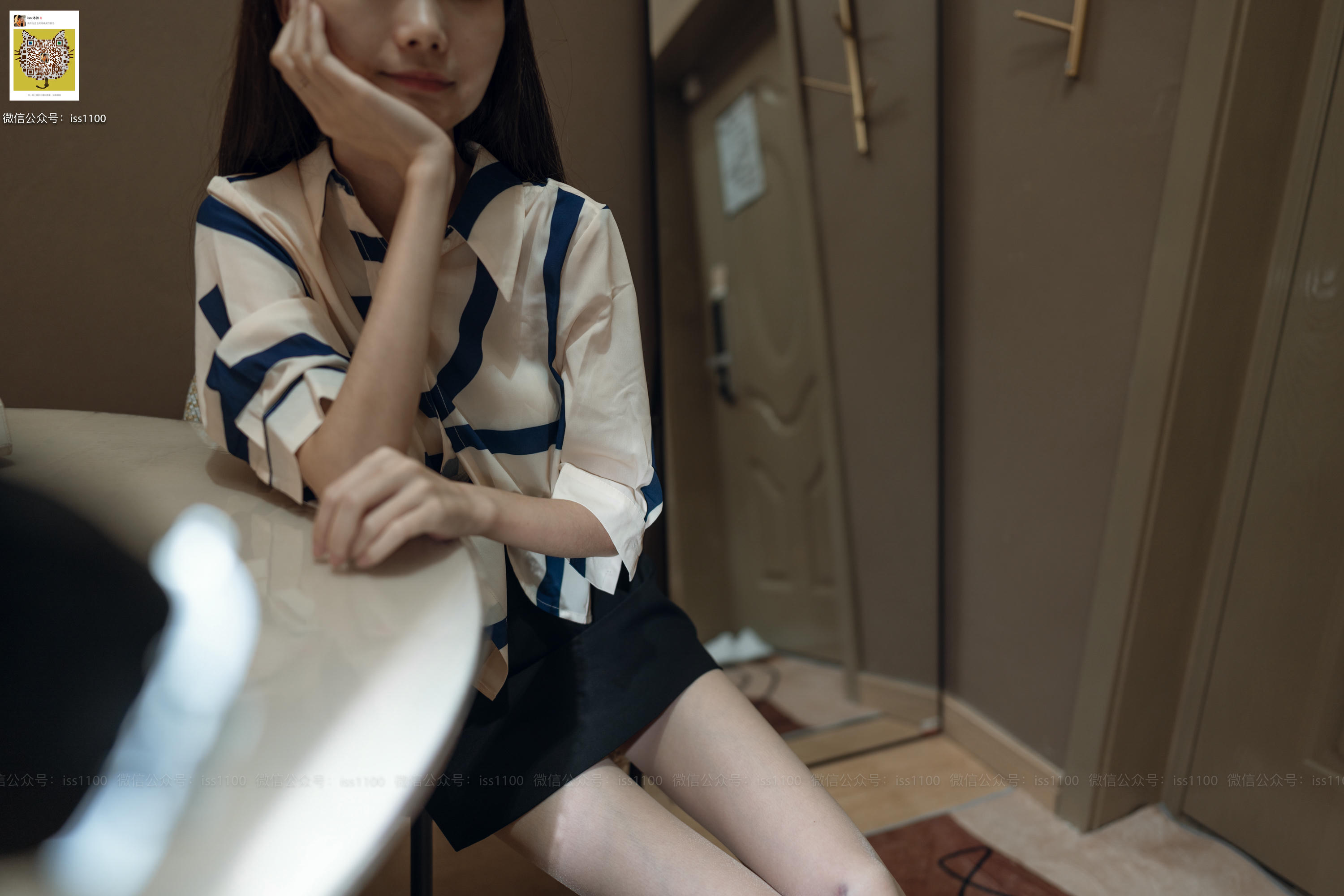 ISS系列 NO.043 酸酸 职业装 [97P+1V0.943G]_第1集