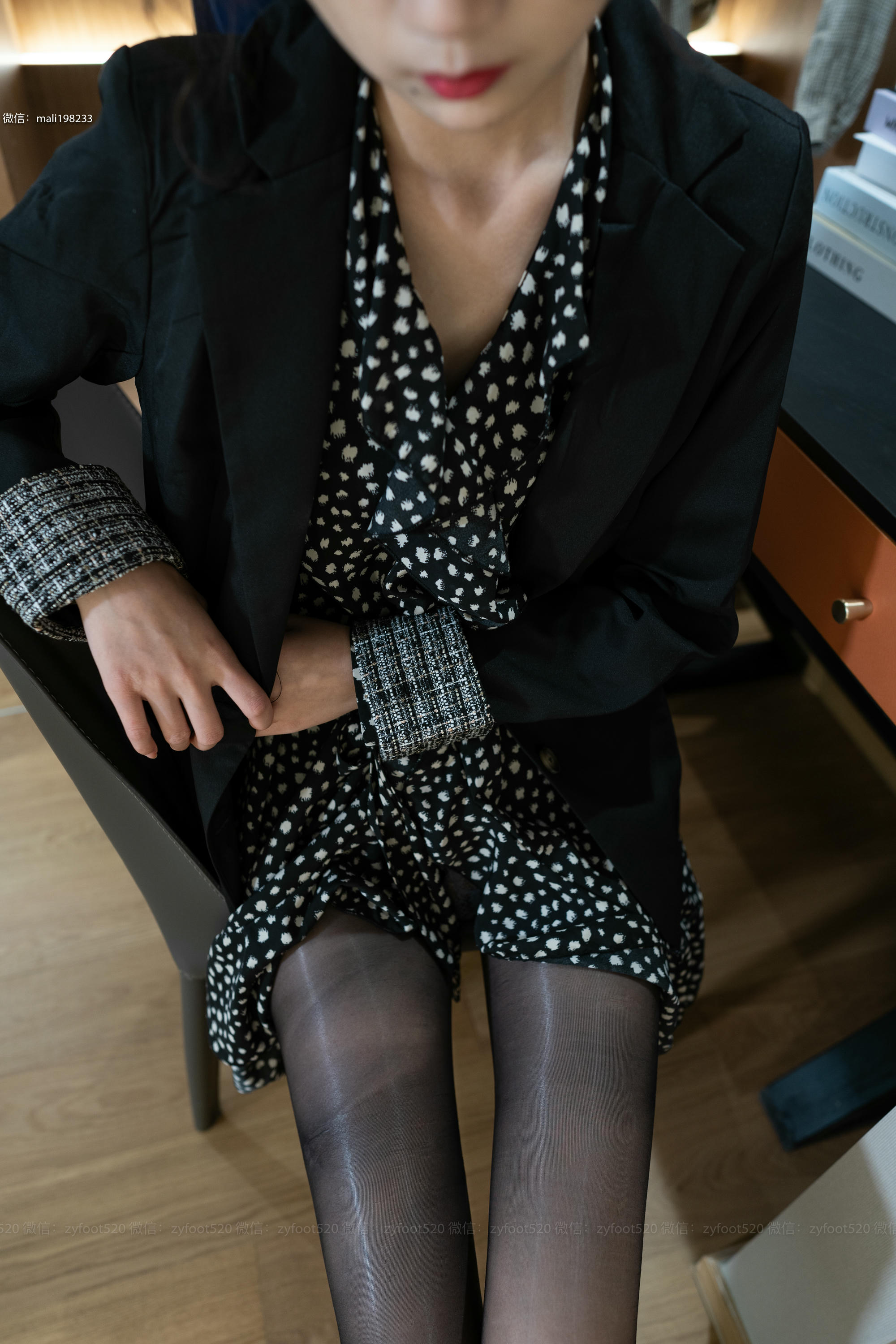 ISS系列 NO.046 文婷 碎花裙 [102P+1V1.44G]_第1集