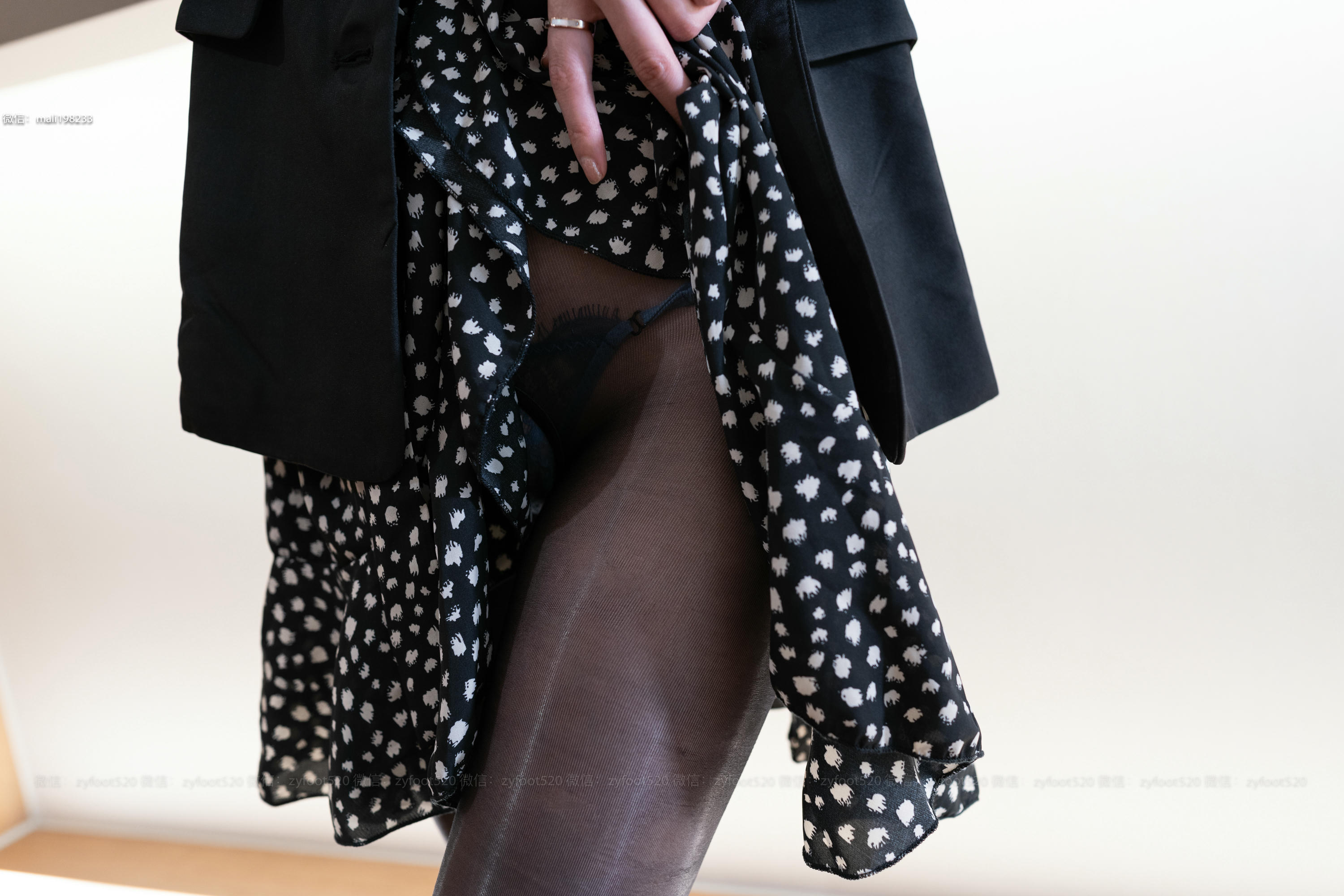 ISS系列 NO.046 文婷 碎花裙 [102P+1V1.44G]_第4集