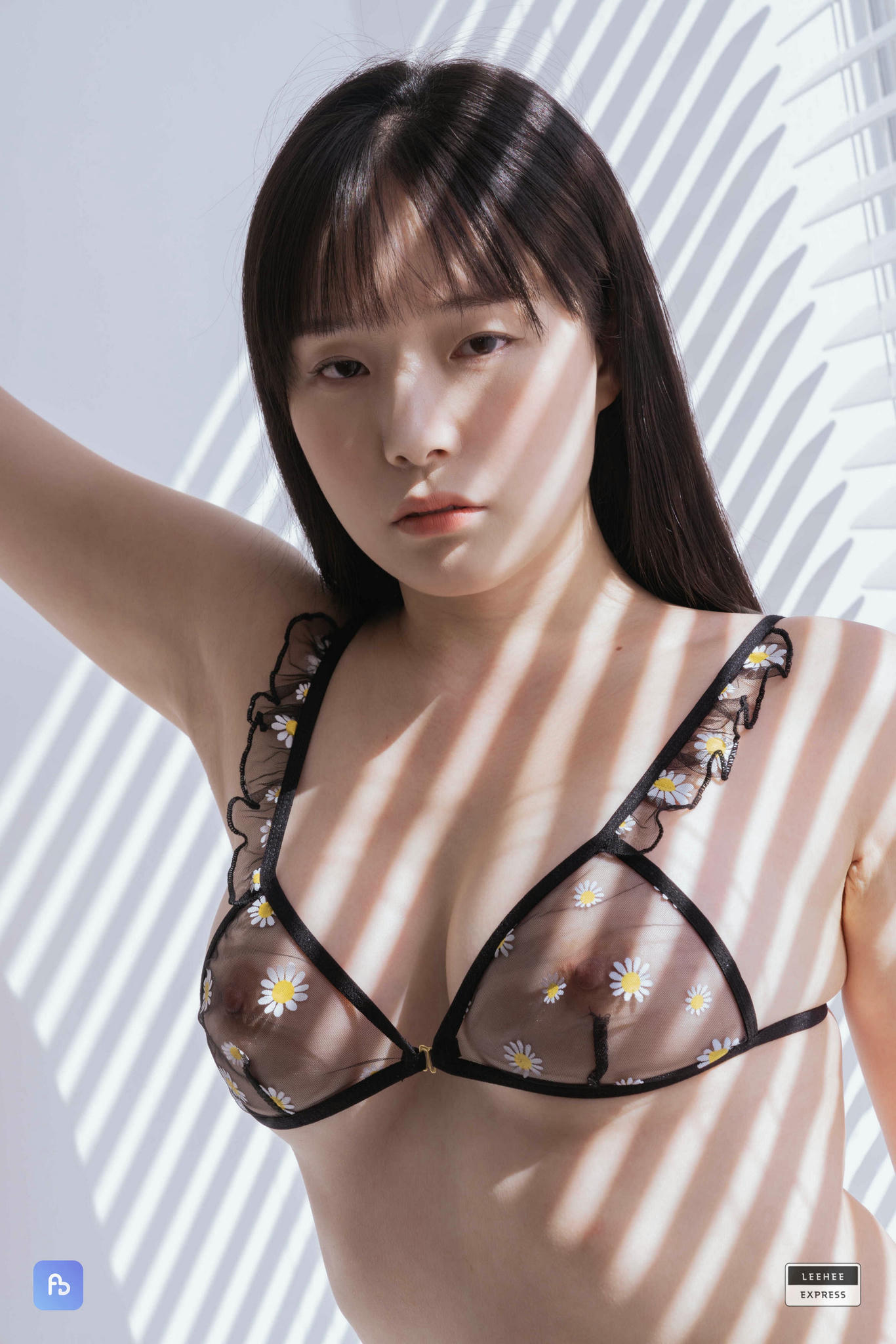韩国美女-Pia (피아) NO.080 LEEHEE EXPRESS LEHC 216B Sir.Bean (피아) [55P 176MB]_第1集