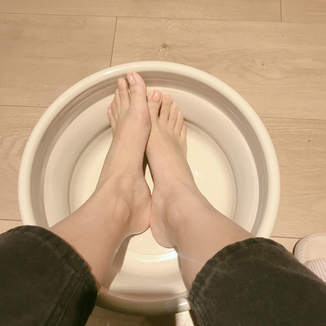 安乔乔 NO.001 牛奶洗脚 [102P+144M]_第1集