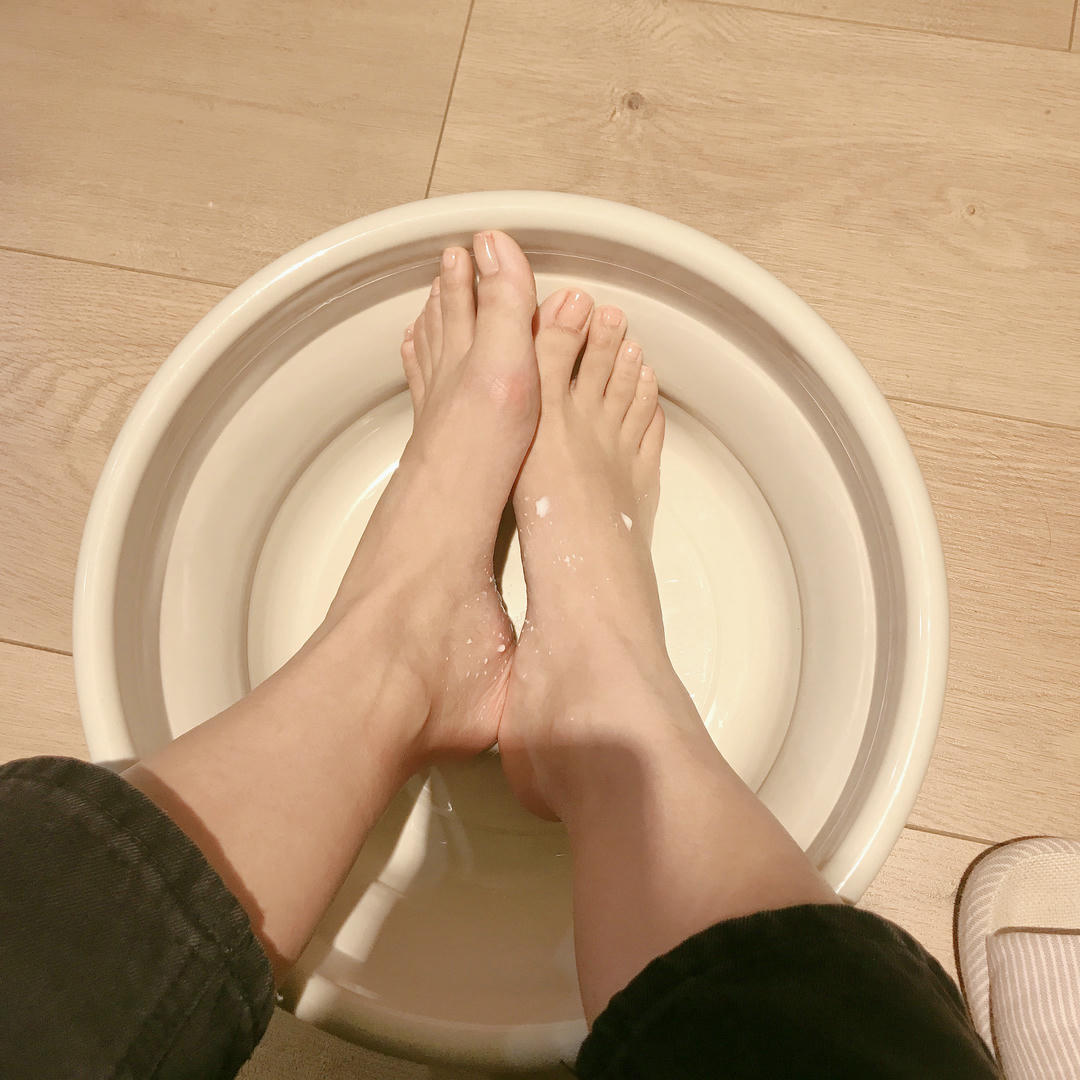 安乔乔 NO.001 牛奶洗脚 [102P+144M]_第1集