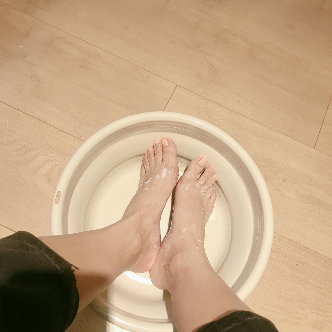 安乔乔 NO.001 牛奶洗脚 [102P+144M]_第1集