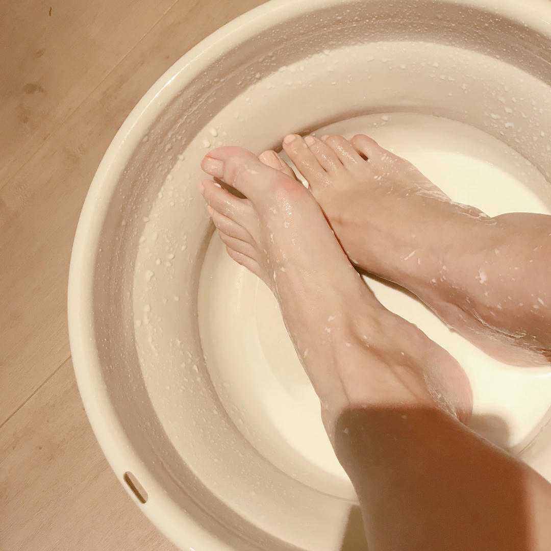 安乔乔 NO.001 牛奶洗脚 [102P+144M]_第1集