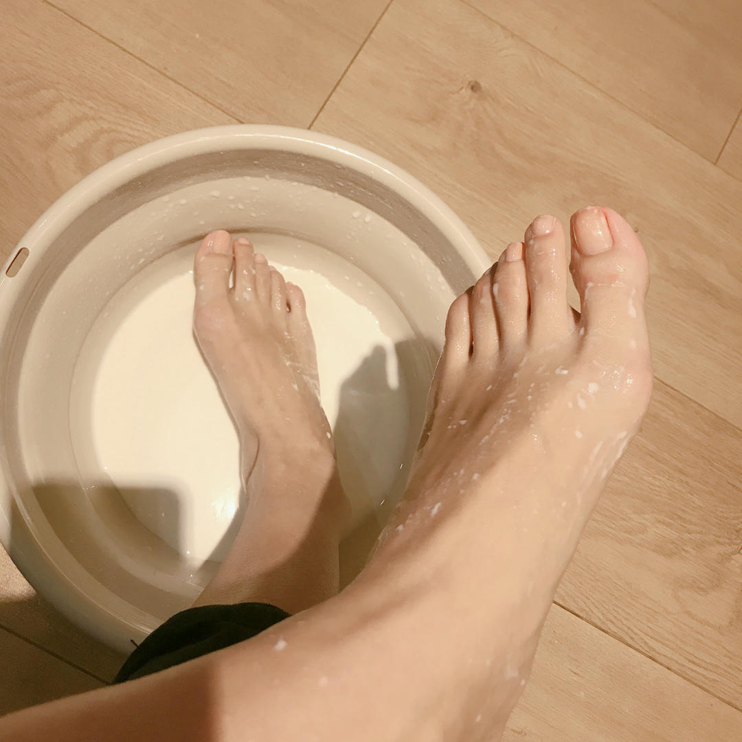 安乔乔 NO.001 牛奶洗脚 [102P+144M]_第1集