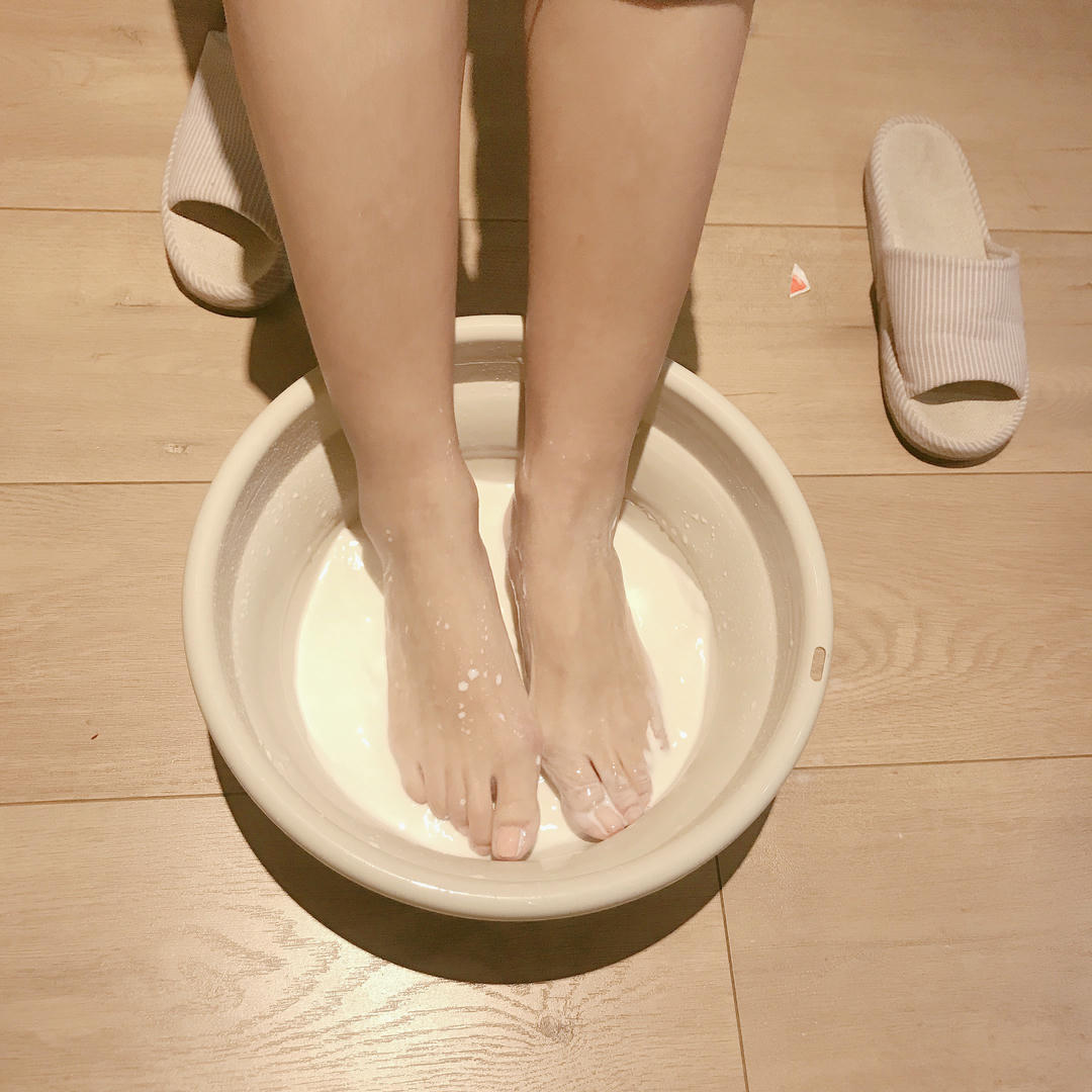 安乔乔 NO.001 牛奶洗脚 [102P+144M]_第3集