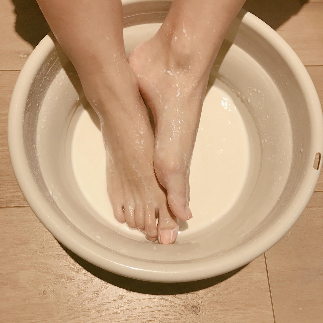 安乔乔 NO.001 牛奶洗脚 [102P+144M]_第3集