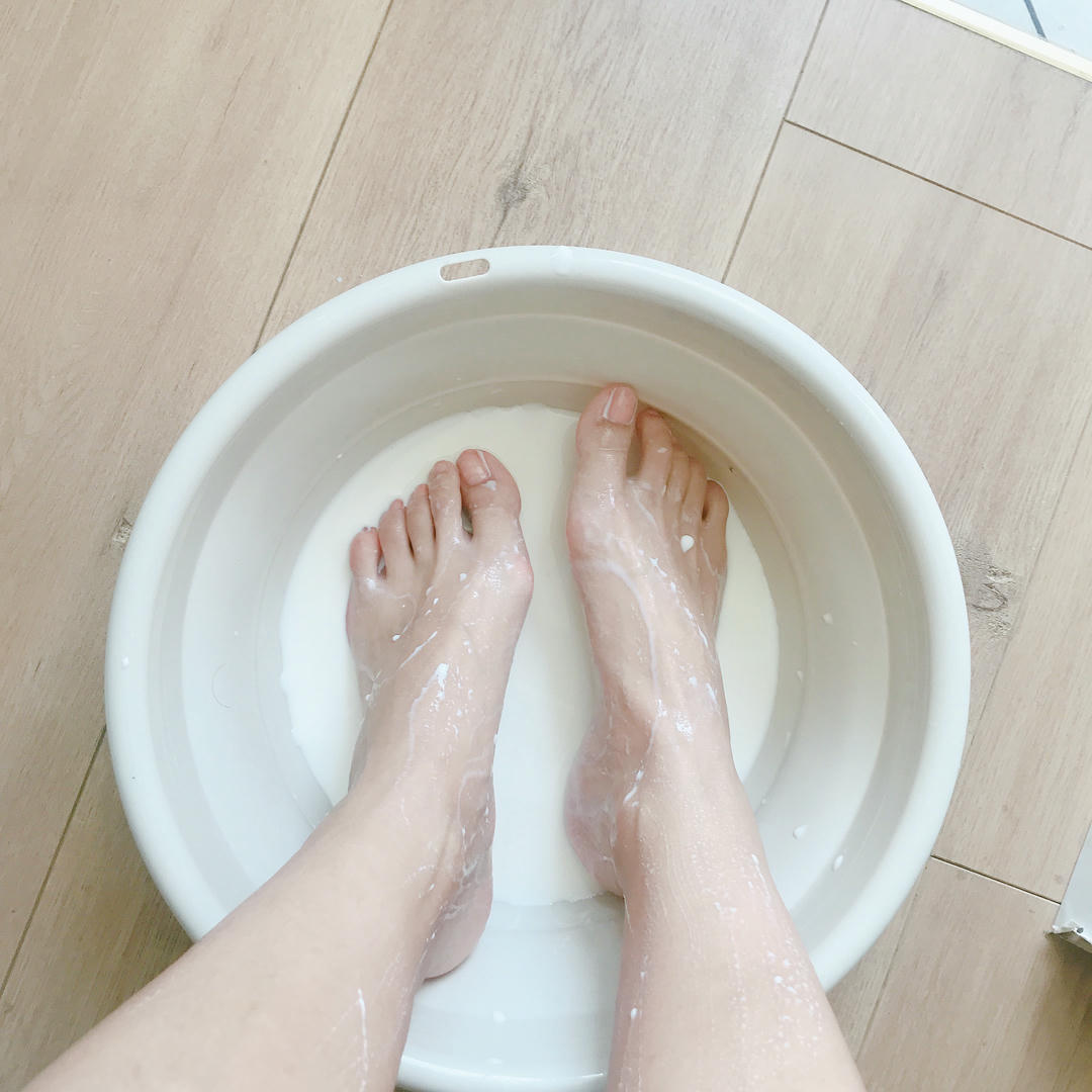 安乔乔 NO.001 牛奶洗脚 [102P+144M]_第4集