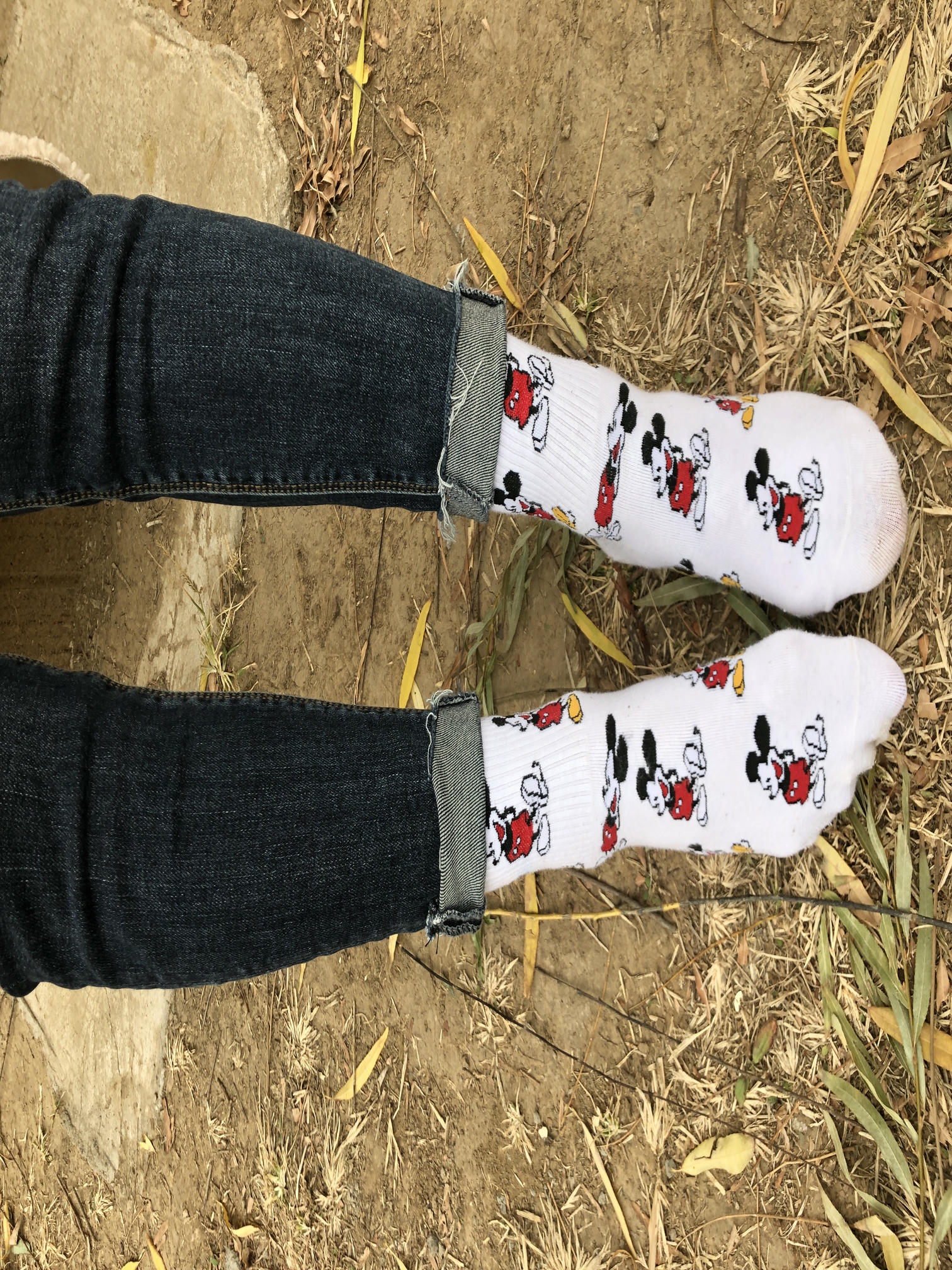 安乔乔 NO.010 户外足秀 [129P+760M]_第1集