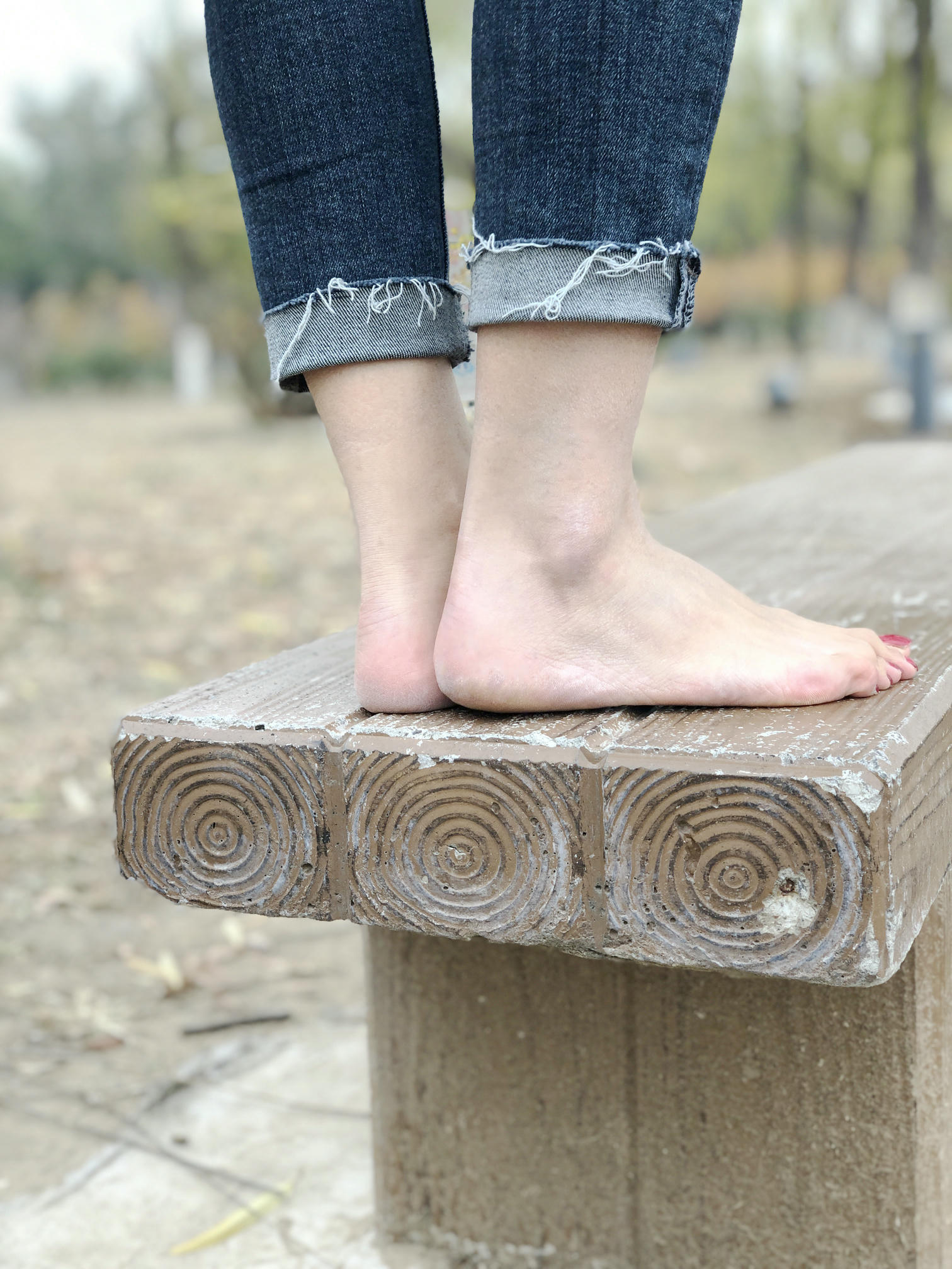 安乔乔 NO.010 户外足秀 [129P+760M]_第2集