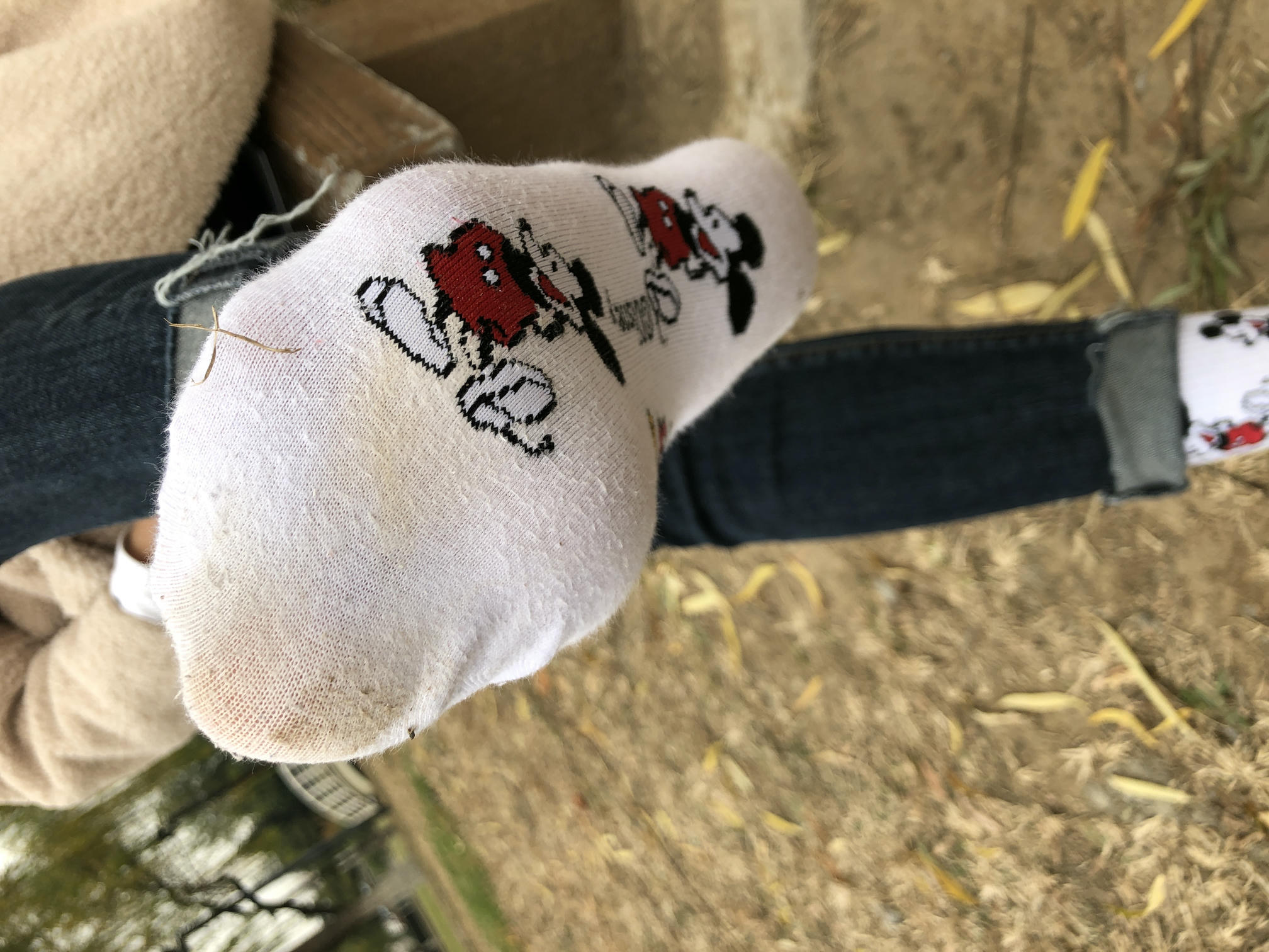 安乔乔 NO.010 户外足秀 [129P+760M]_第1集